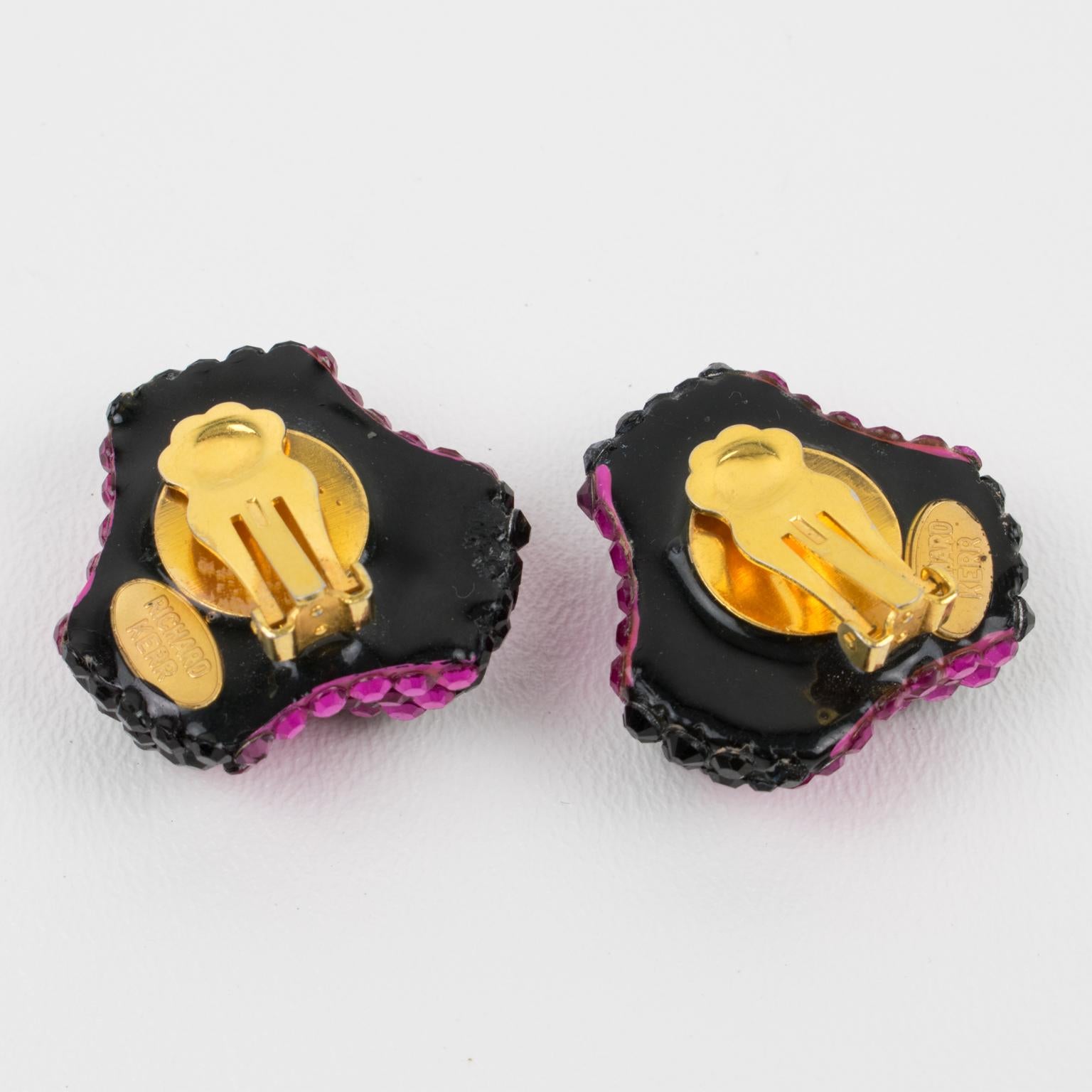 A Richard Kerr - Boucles d'oreilles à clip ornées de bijoux - Noir et fuchsia Excellent état - En vente à Atlanta, GA