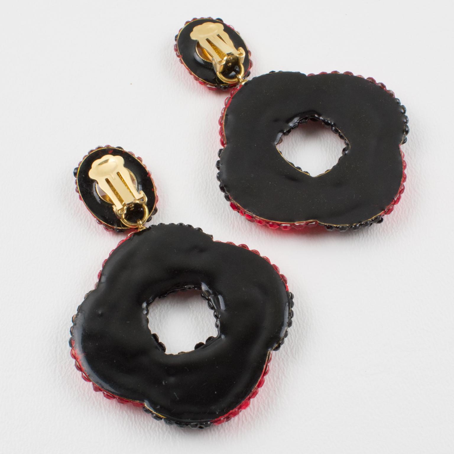 Richard Kerr Red and Black Jeweled Earrings In Excellent Condition For Sale In Atlanta, GA