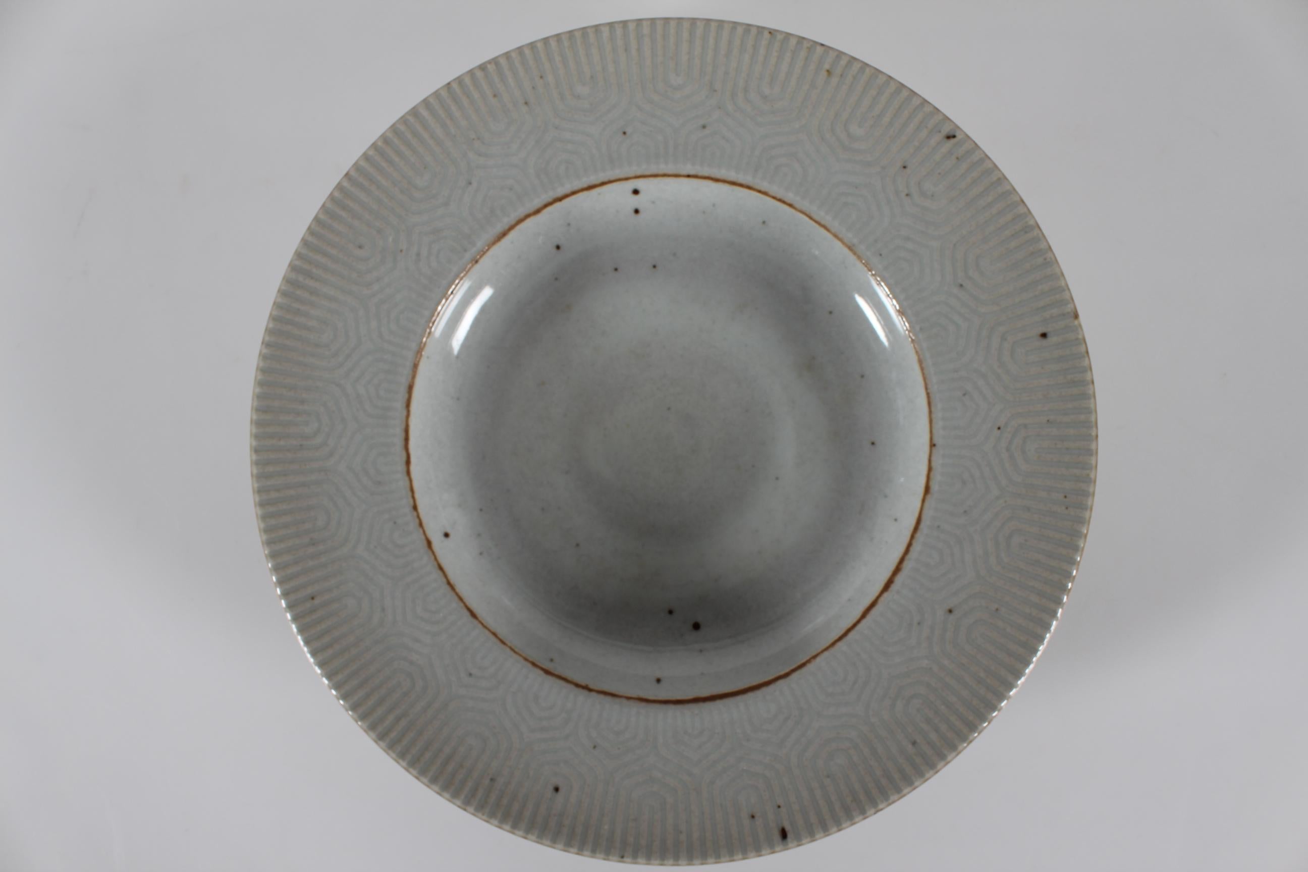 Richard Kjærgaard for Bing & Grøndahl Ceramic Bowl with Relief Pattern 1960s In Good Condition For Sale In Silkeborg, Silkeborg