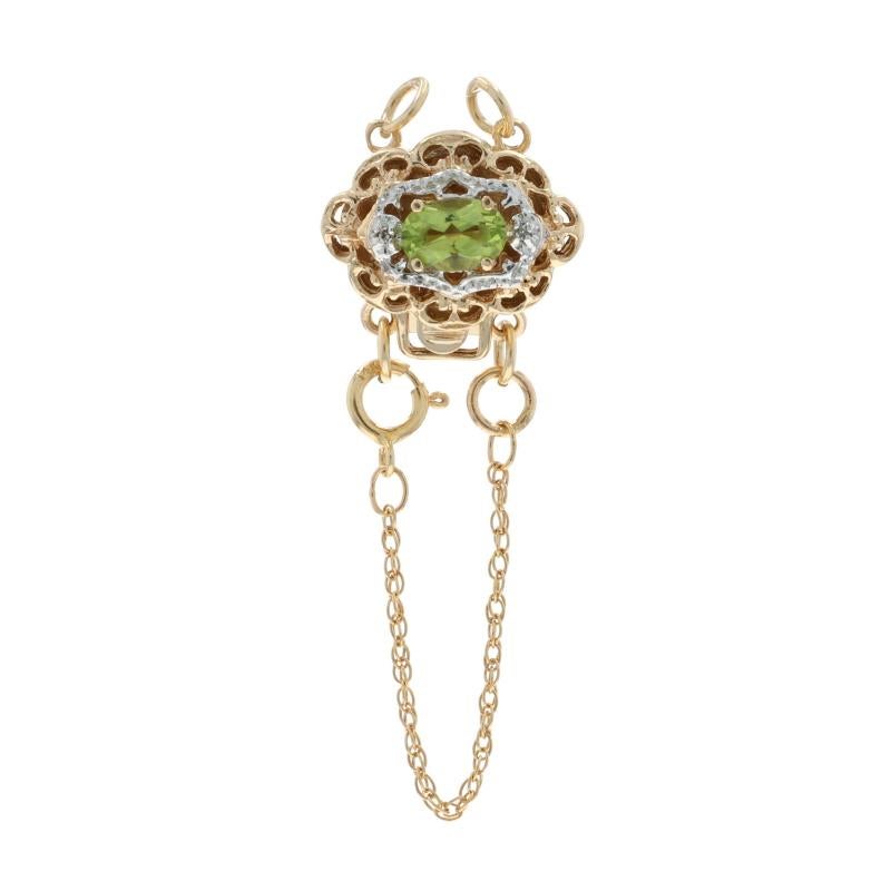Marchio: A. Richard Klein
Design:  Chiusura con charme a scorrimento

Contenuto metallico: Oro giallo 14k e oro bianco 14k

Informazioni su A. Stone

Peridoto naturale
Carati: .50ct
Taglio: Ovale

Diamanti naturali
Carati: (2) piccolo

Carati