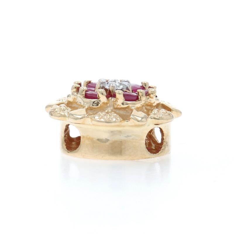 Taille ronde A. Klein Breloque Diamant Rubis - Or Jaune 14k Rond 1.72ctw Floral en vente