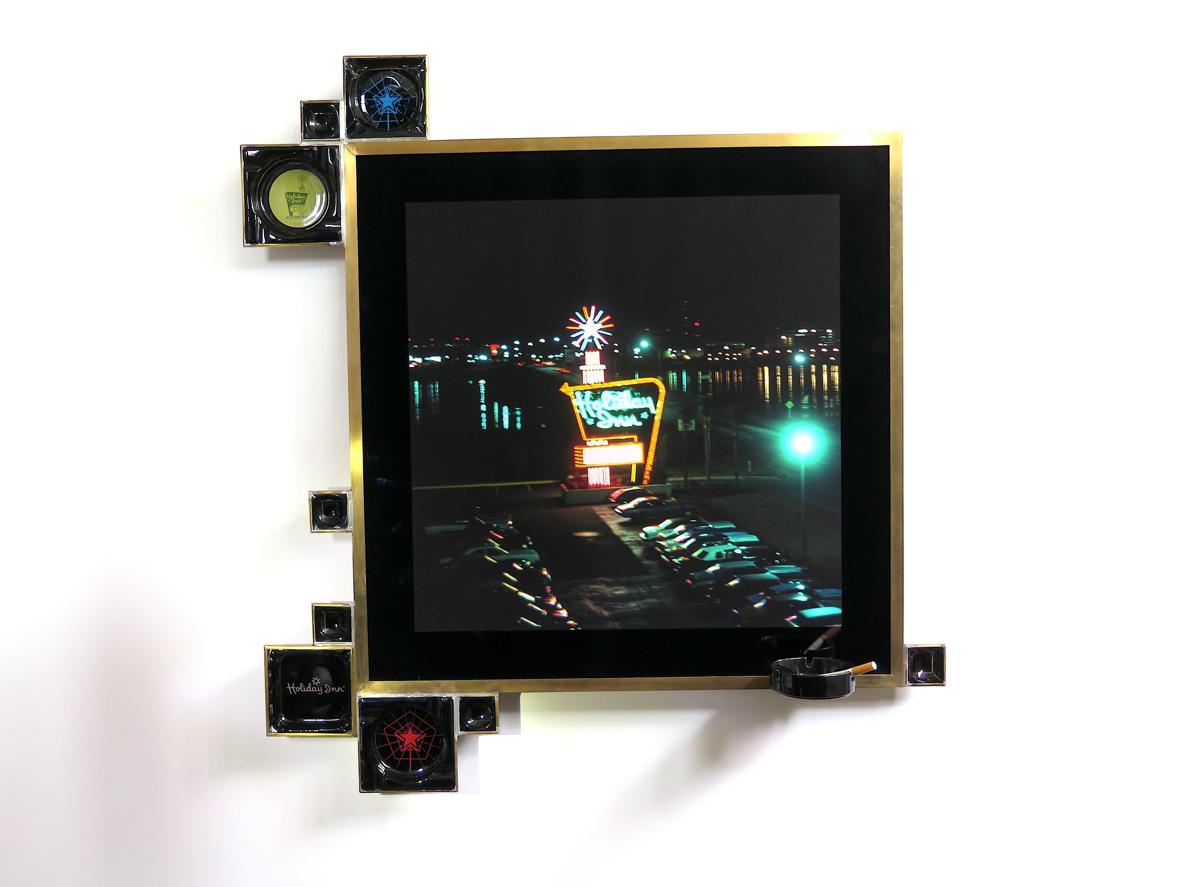 Richard Klein, Holiday Inn Nocturne, 2020, Ensamblaje de objetos encontrados y alterados