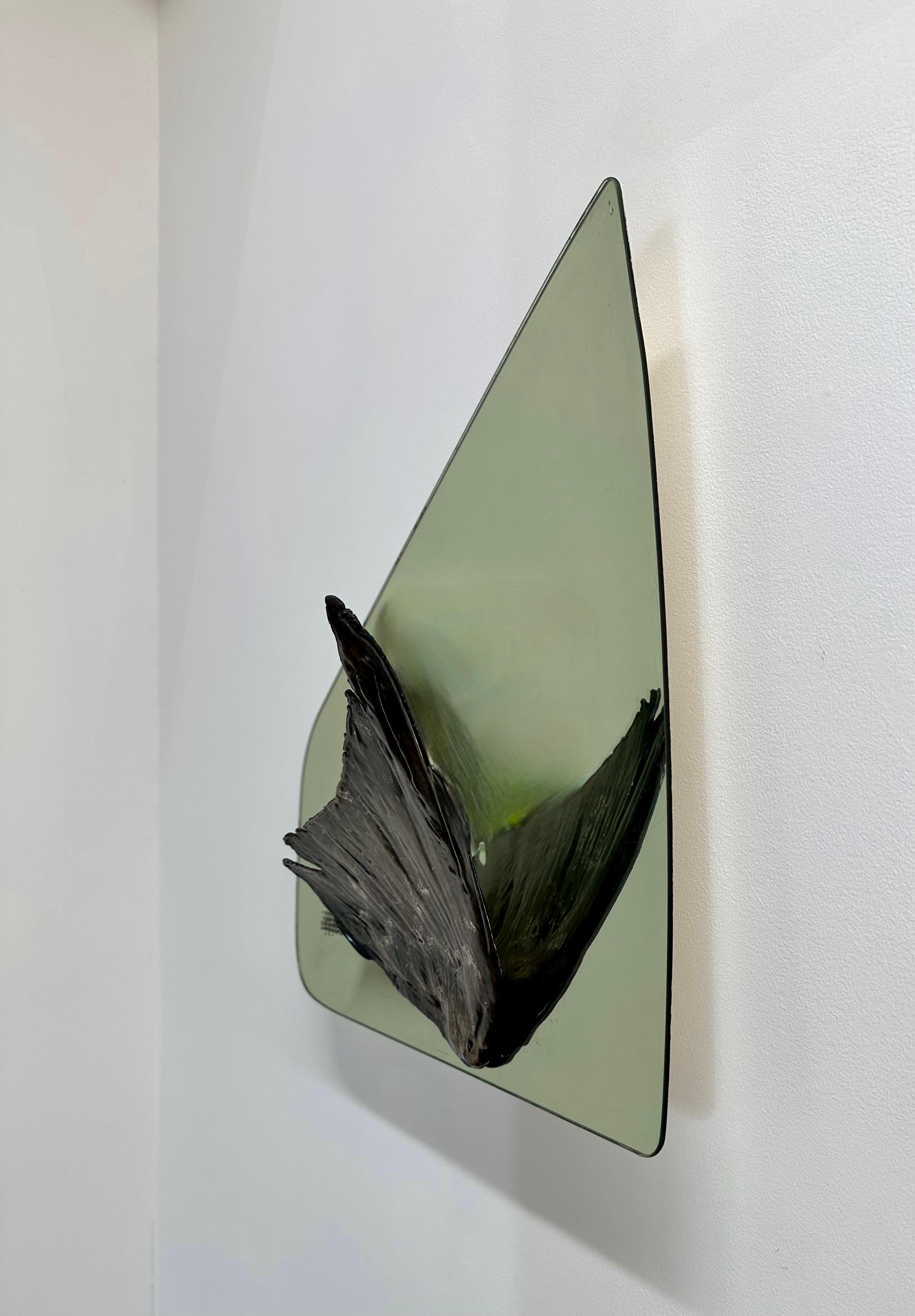 Saint Gobain VW - Verspiegelte Glaswand-Skulptur Weißgold Fenster Kupferflügel im Angebot 5