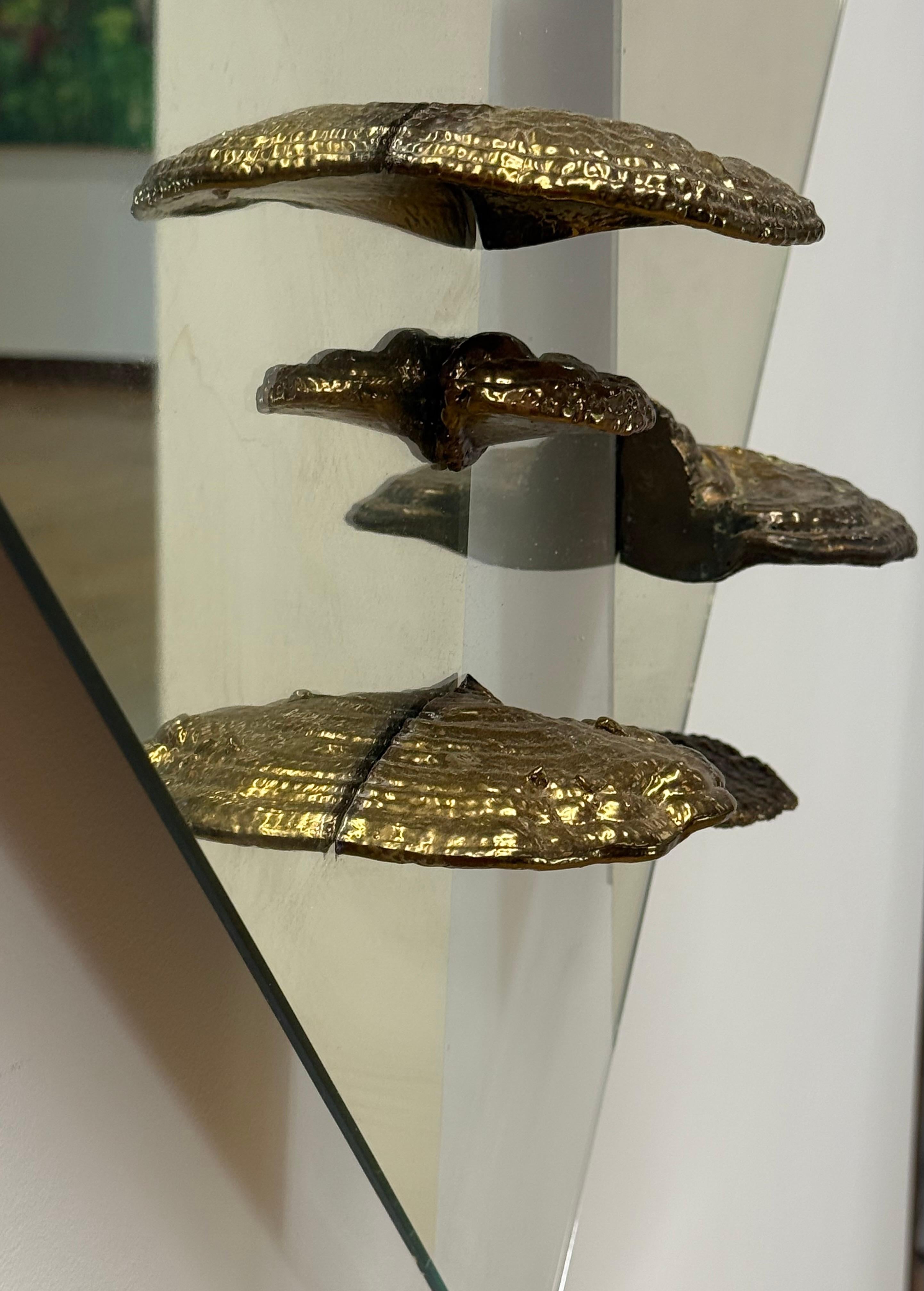 Vanishing Point - Verspiegelte Glas-Wandskulptur Verkupferter Pilz, 2023 im Angebot 2