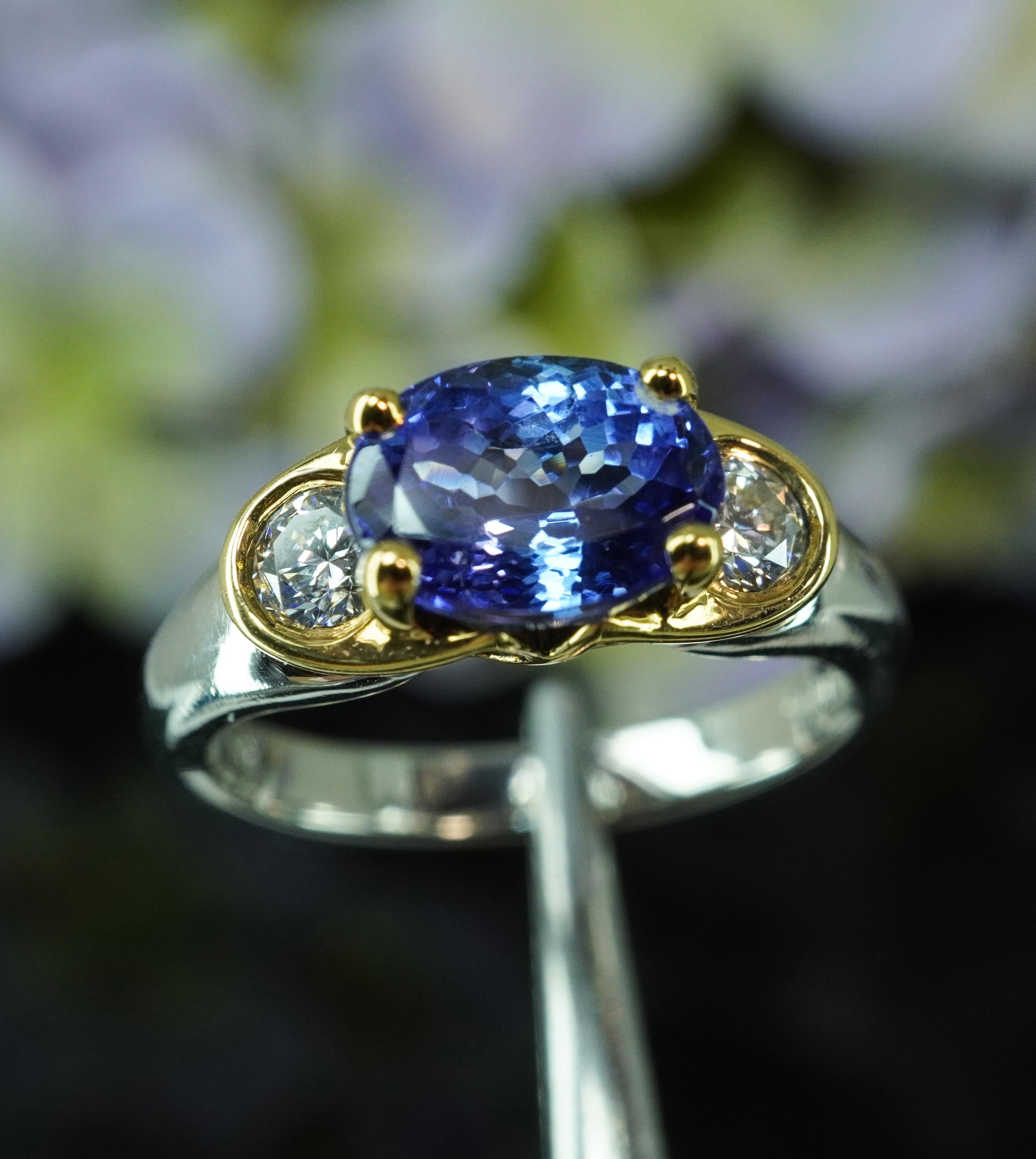 Richard Krementz Edelsteine Tanzanit Diamant Platin 18K Gold 3 Stein Ring RKG (Ovalschliff) im Angebot