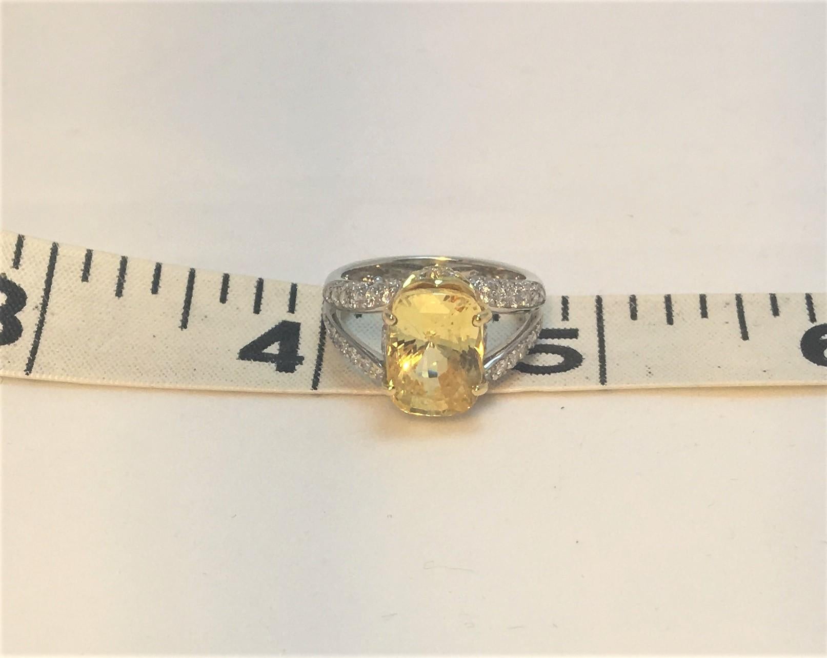 Richard Krementz Yellow Sapphire Diamond Ring In Excellent Condition For Sale In Cincinnati, OH
