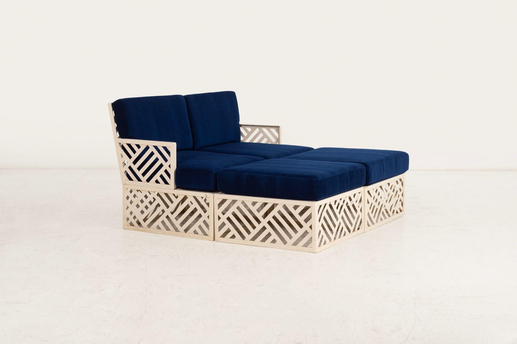 Richard L. Sandfort, Aluminum Outdoor Lounge& Ottomans Set –1950 Bon état - En vente à Chicago, IL