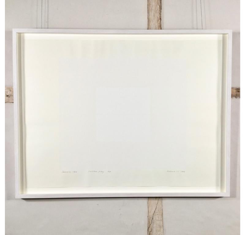 Verano, de Las Cuatro Estaciones, 1966 - Serigrafía Blanca Minimalista - Print de Richard Lin