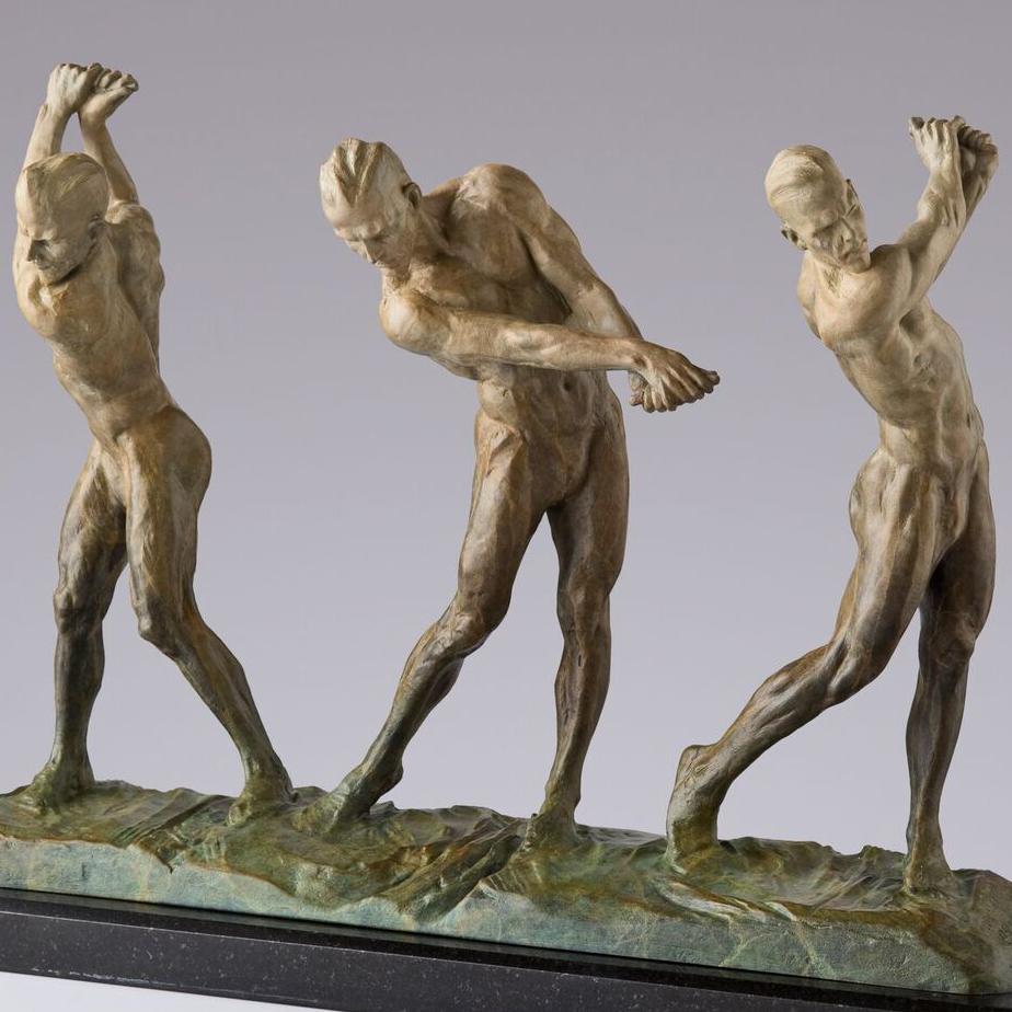 Anatomia del golf, I, IV e V, Atelier A - Figurative Sculpture Oro di Richard MacDonald