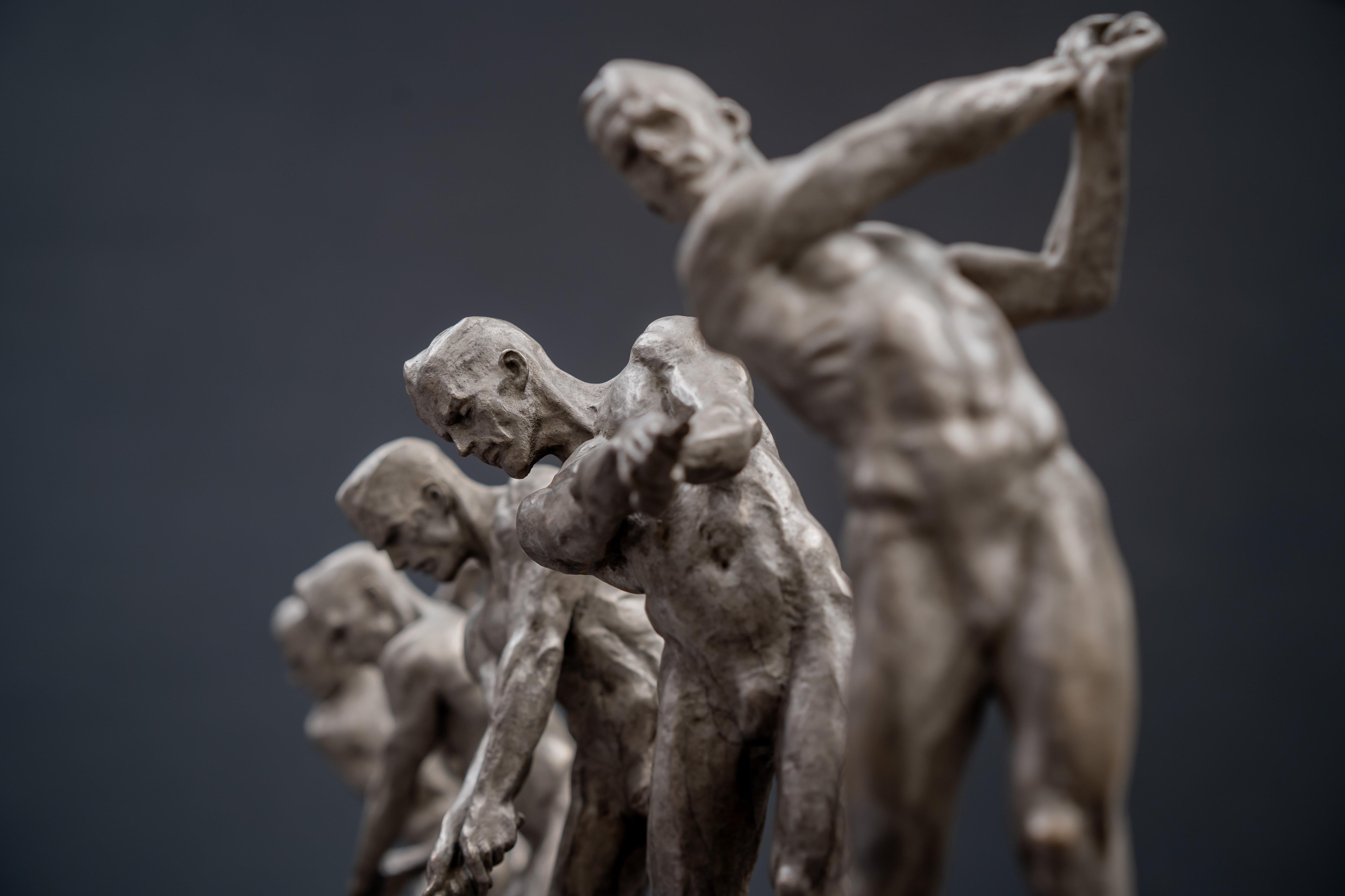 Anatomia del Golf I-V, Atelier A, Platinum - Sculpture di Richard MacDonald