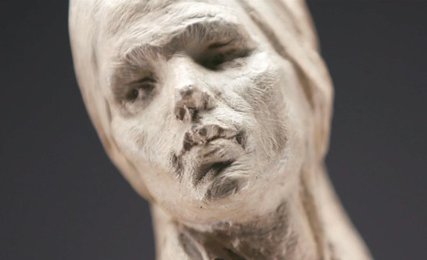 	
Christina est un archétype royal et intemporel de la beauté féminine. Sa forme voluptueuse rappelle les représentations classiques de la beauté féminine qui nous accompagnent depuis l'époque des Grecs anciens. La Nature est à la fois naturelle,