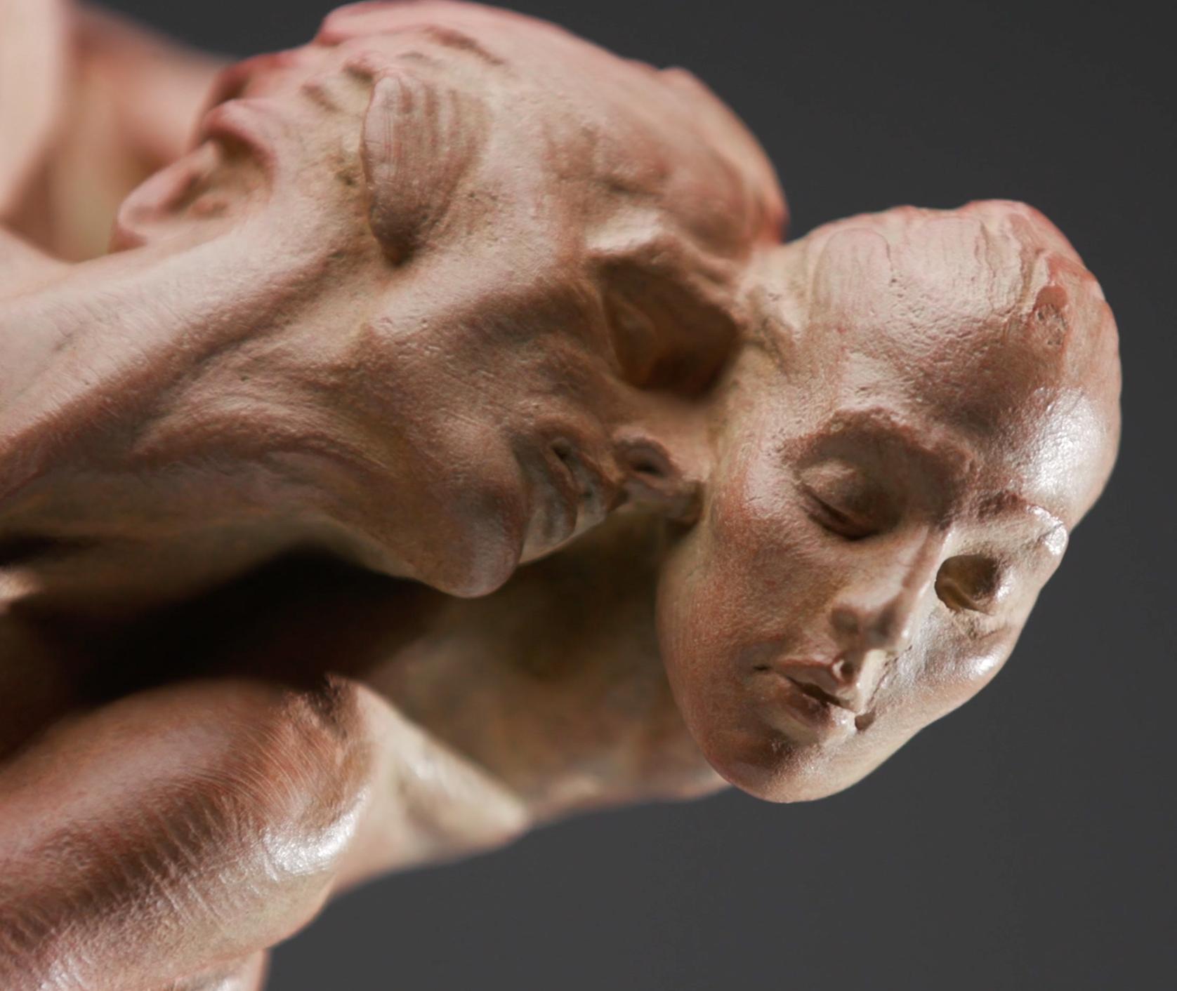 Palomas, Atelier A, Rojo - Sculpture Contemporáneo de Richard MacDonald