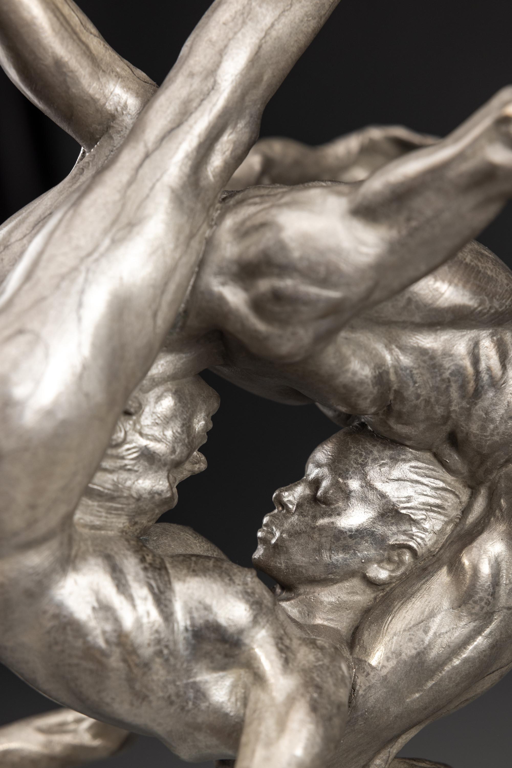 Duality, Atelier, Platino - Figurative Sculpture Oro di Richard MacDonald