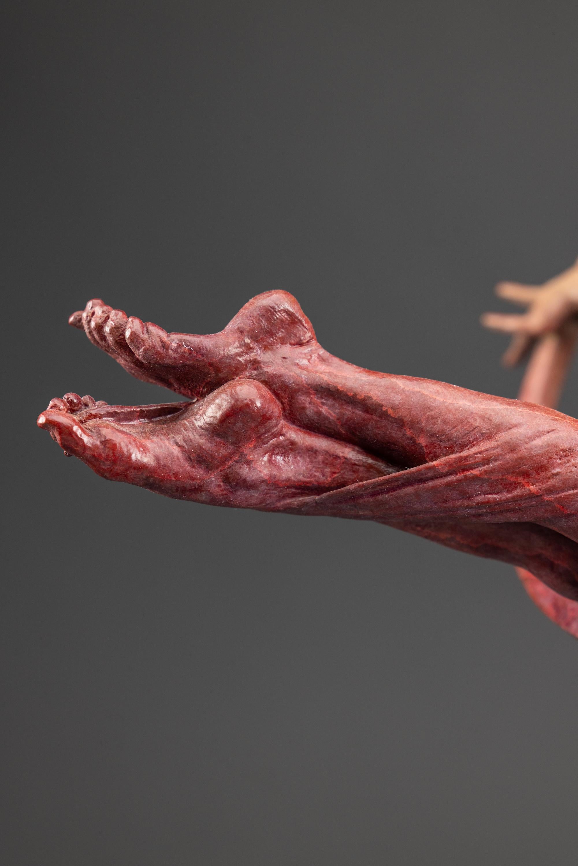Elena, Atelier A, Rojo - Sculpture de Richard MacDonald
