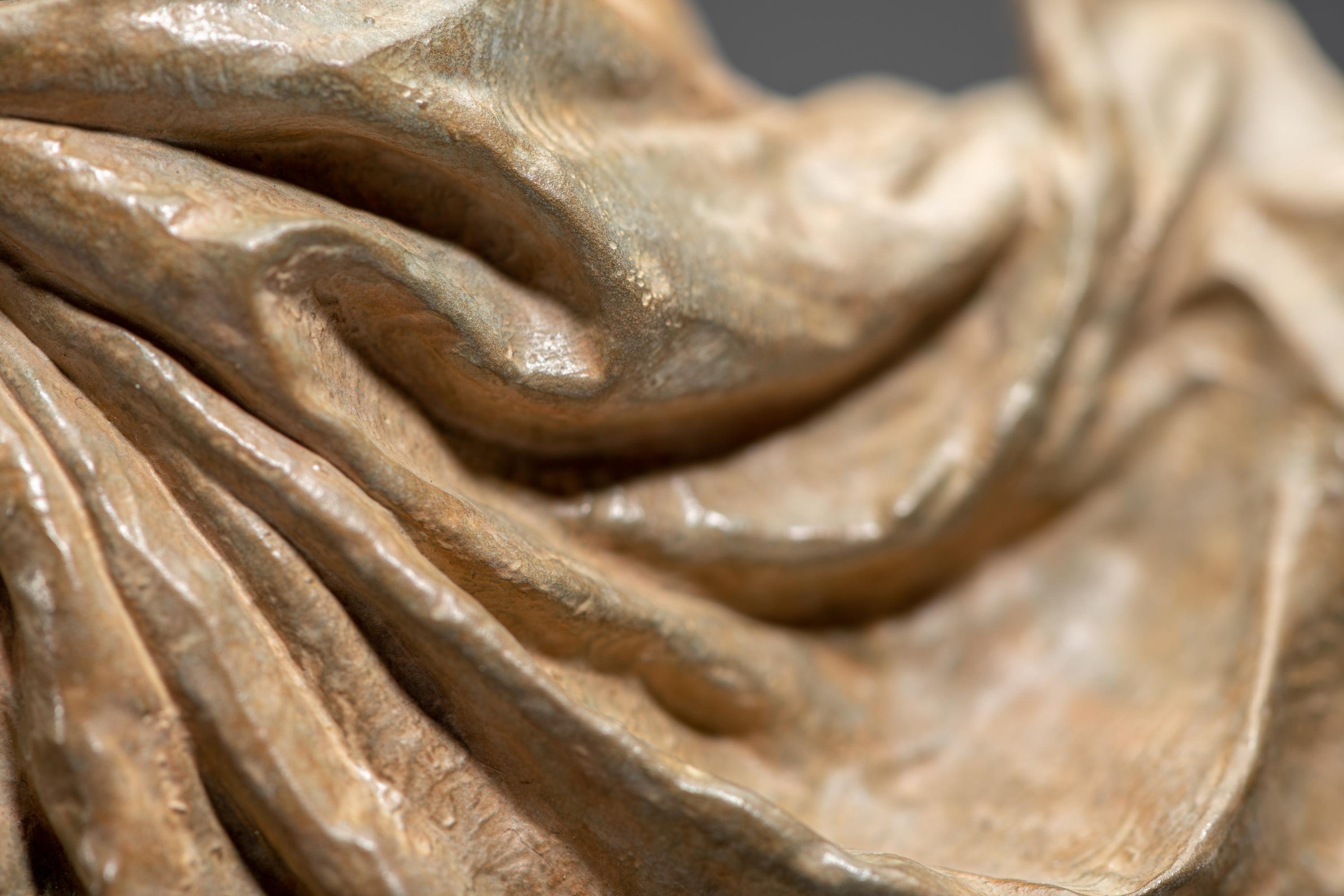 Jacques, Atelier A - Figurative Sculpture Oro de Richard MacDonald