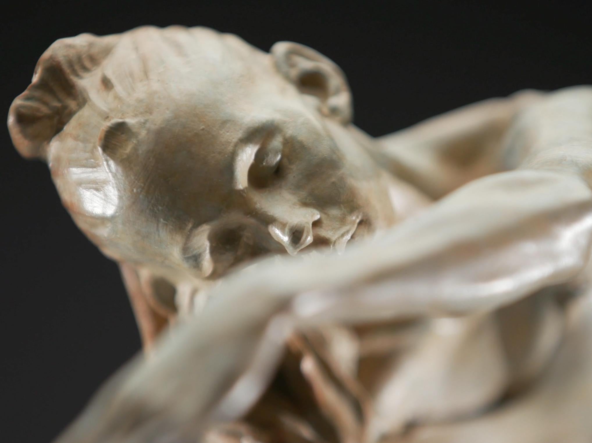 Julieta, Atelier A - Figurative Sculpture Oro de Richard MacDonald