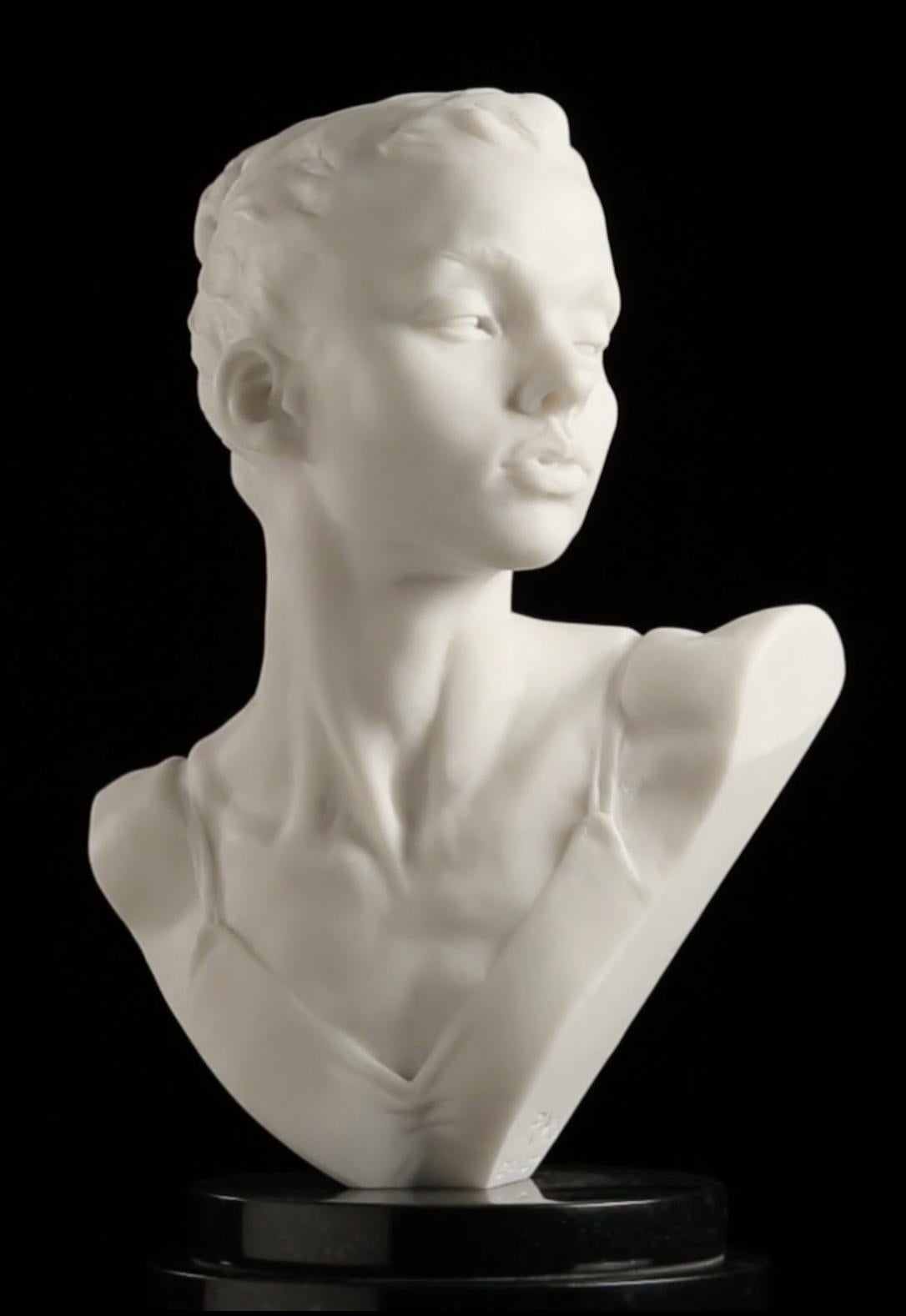 Katherine-Büste, Marmorstaub (Zeitgenössisch), Sculpture, von Richard MacDonald