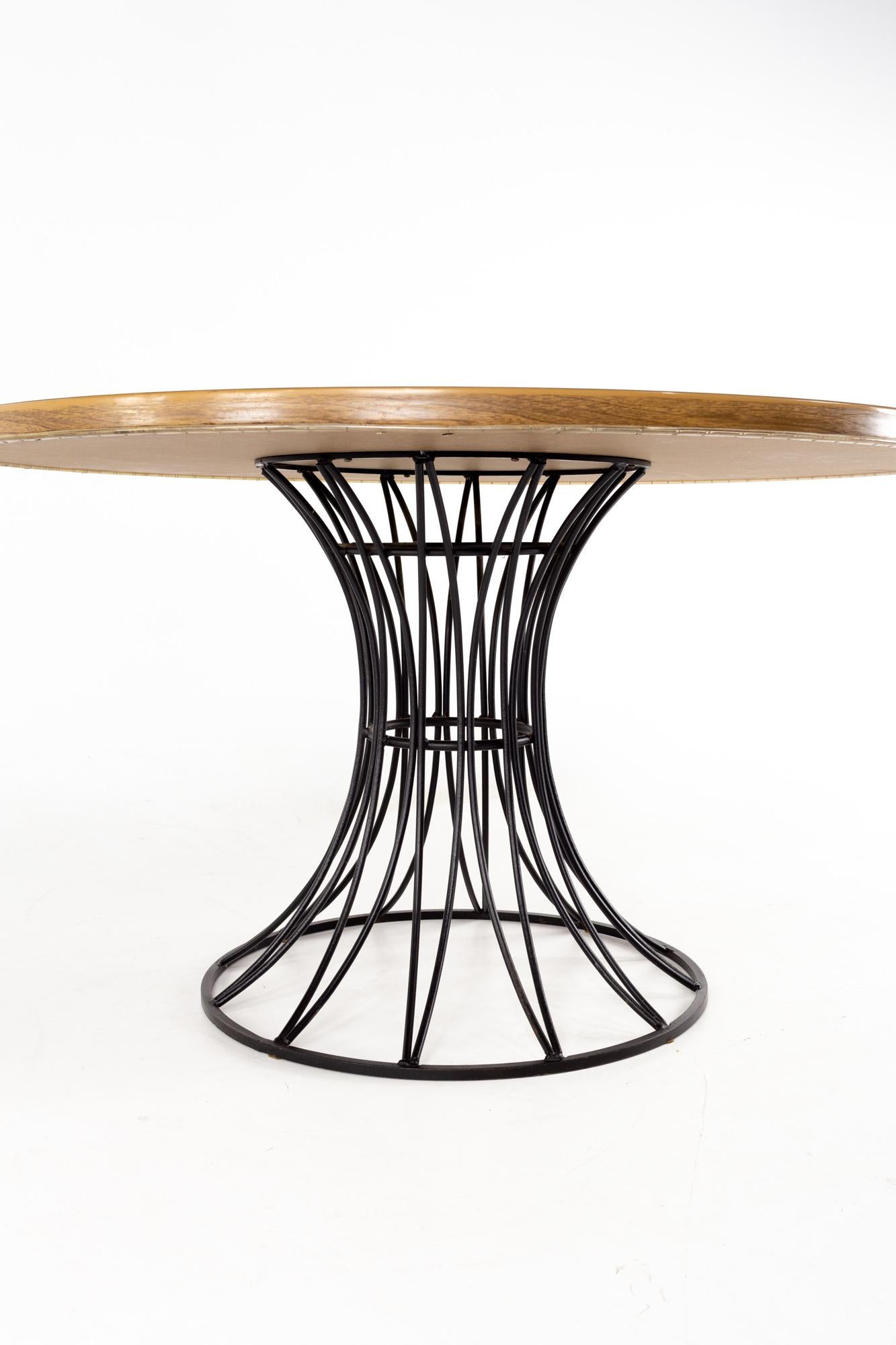 Américain Table de salle à manger du milieu du siècle en formica et fer de style Selrite de Richard McCarthy pour Selrite en vente