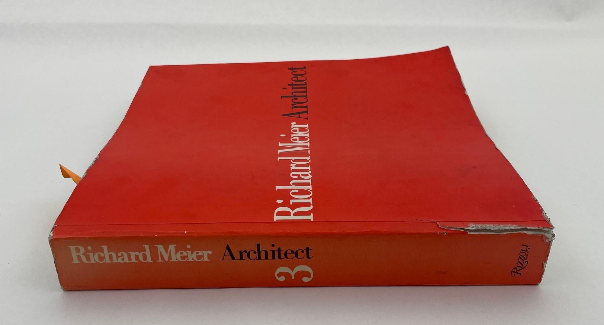 Richard Meier Architect 1992/1999 par Richard Meier.Richard Meier, Architect, Vol. 3 : 1992-1998 Paperback - June 12, 1999.Troisième d'une série de monographies Rizzoli sur Richard Meier, ce volume documente de manière exhaustive les œuvres