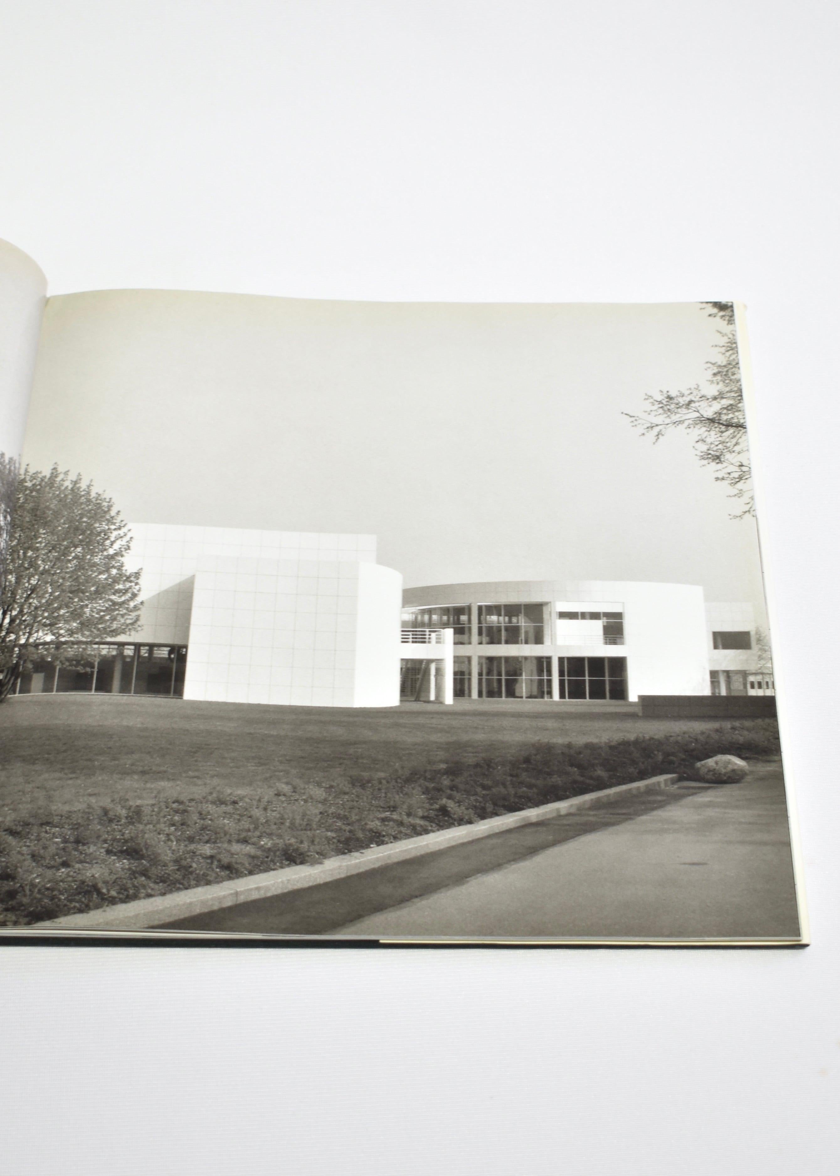 Richard Meier In Good Condition For Sale In Richmond, VA