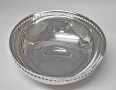 Bol en forme de gratte-ciel d'époque post-moderne de Richard Meier pour Swid Powell