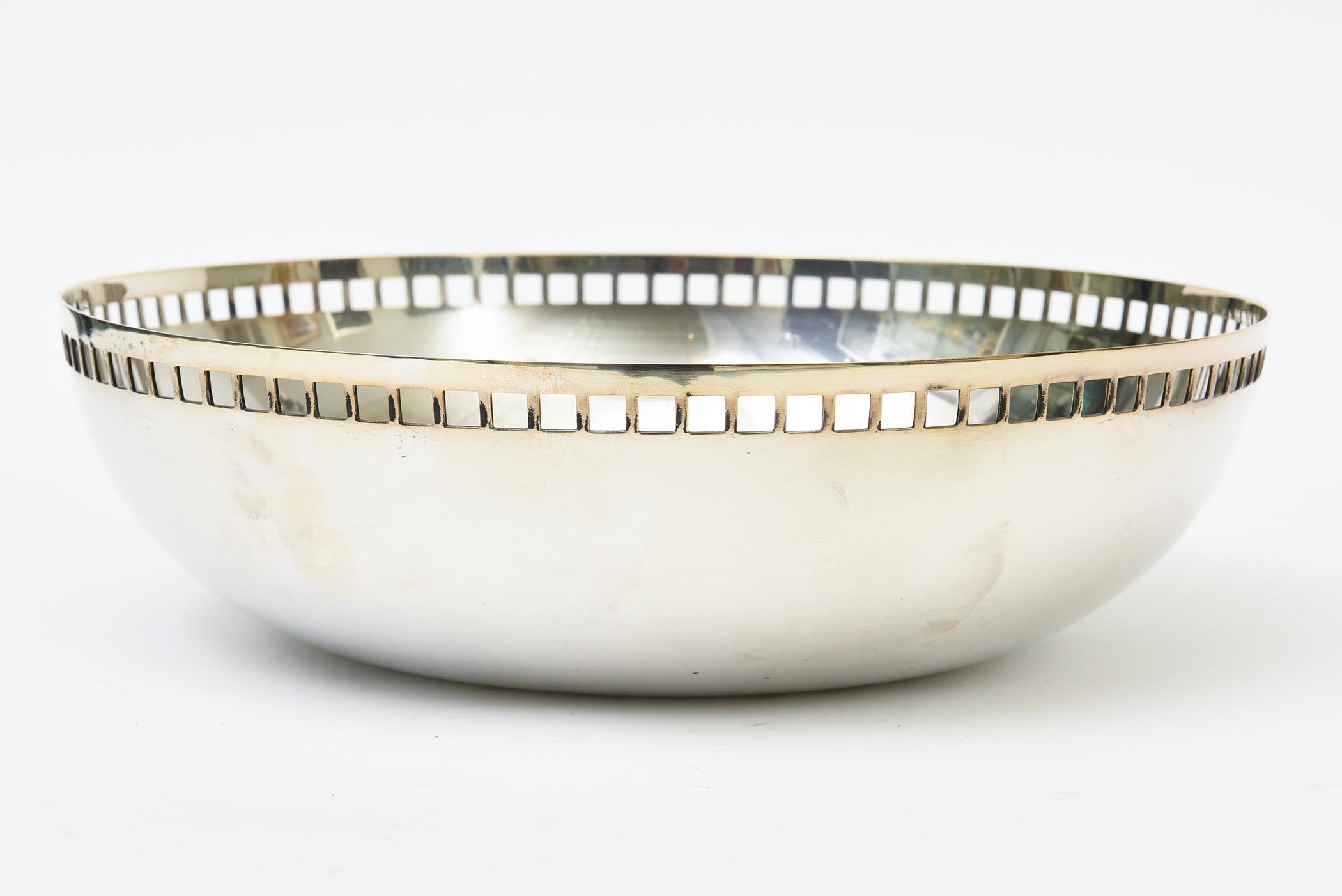 Post-Modern Richard Meier For Swid Powell Silver-Plate Architectural Skyscraper Bowl 90's For Sale