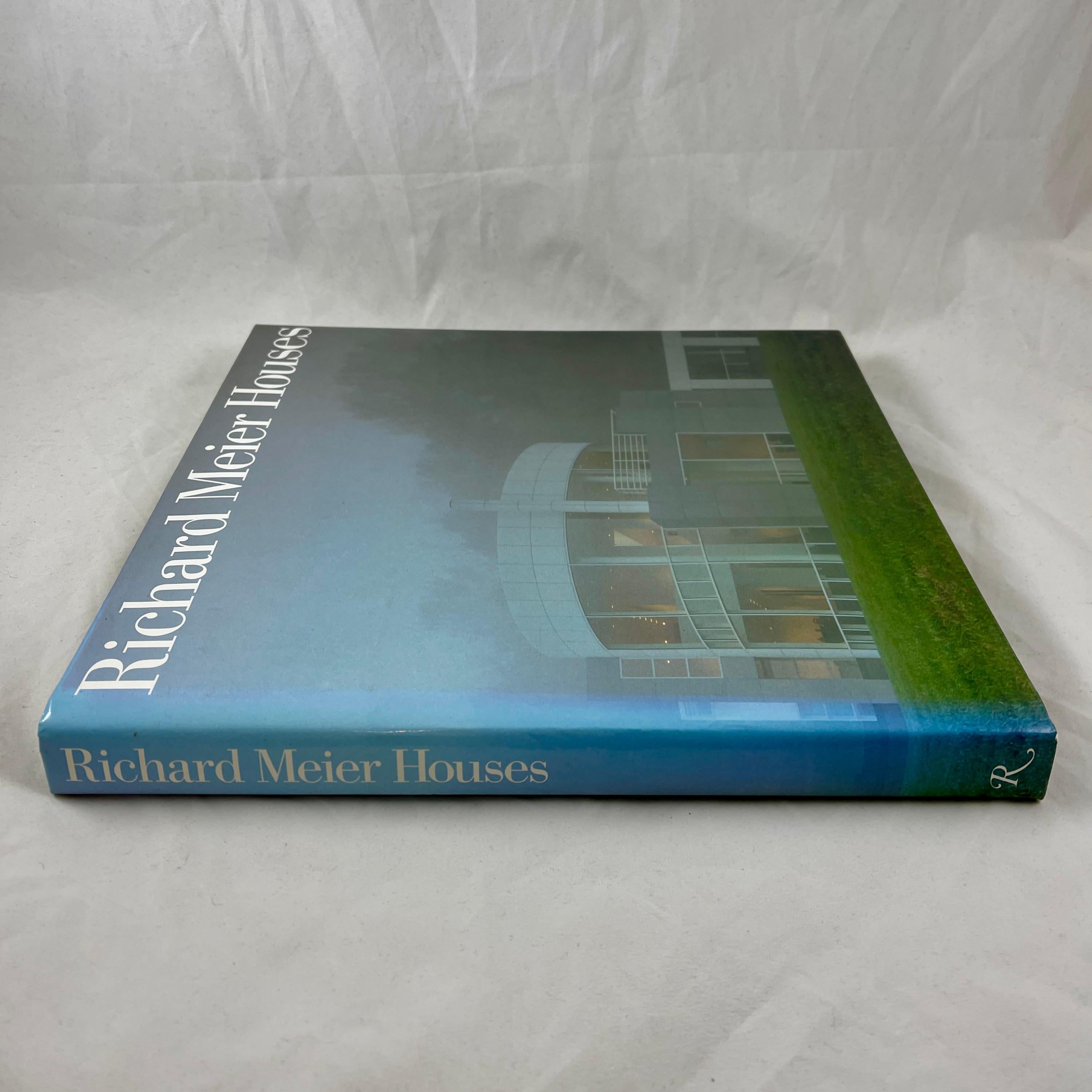 Richard Meier: Houses 1962/1997 Hardcover – September 15, 1996
by Richard Meier and Paul Goldberger

This oversized book presents 14 built American houses by one of the world’s most influential and widely emulated architects. New color interior
