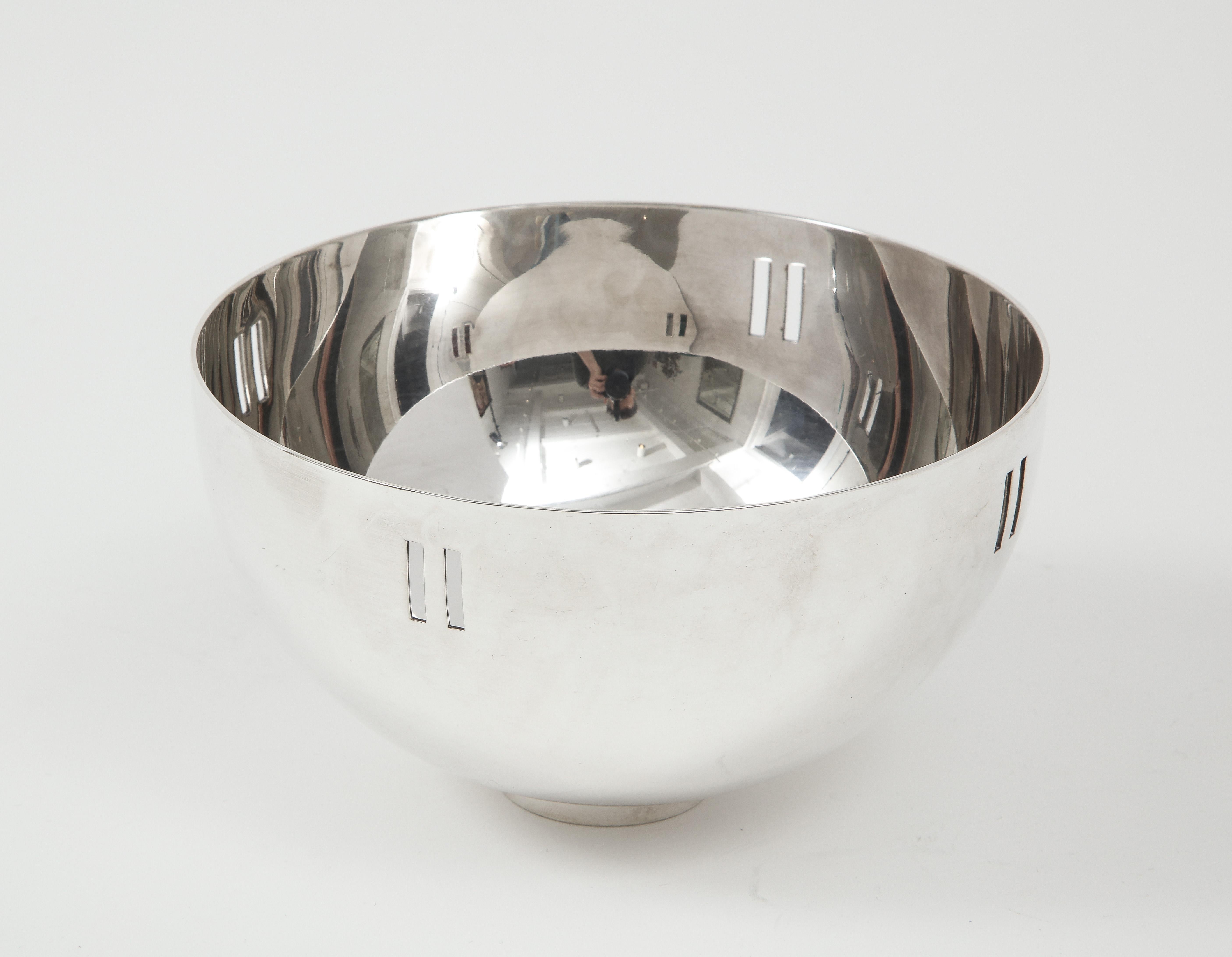 Post-Modern Richard Meier Post Modern Decorative Bowl