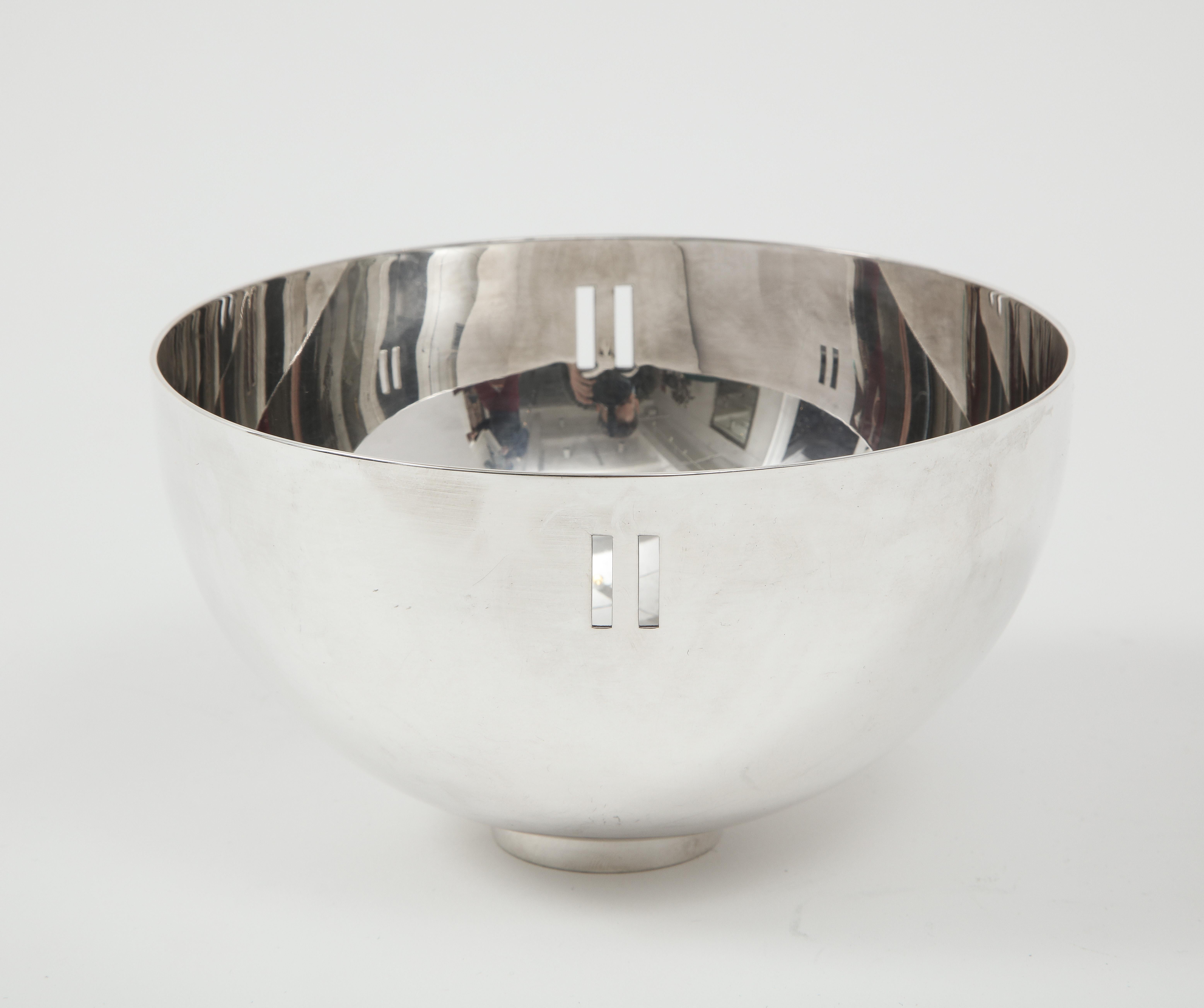 Italian Richard Meier Post Modern Decorative Bowl