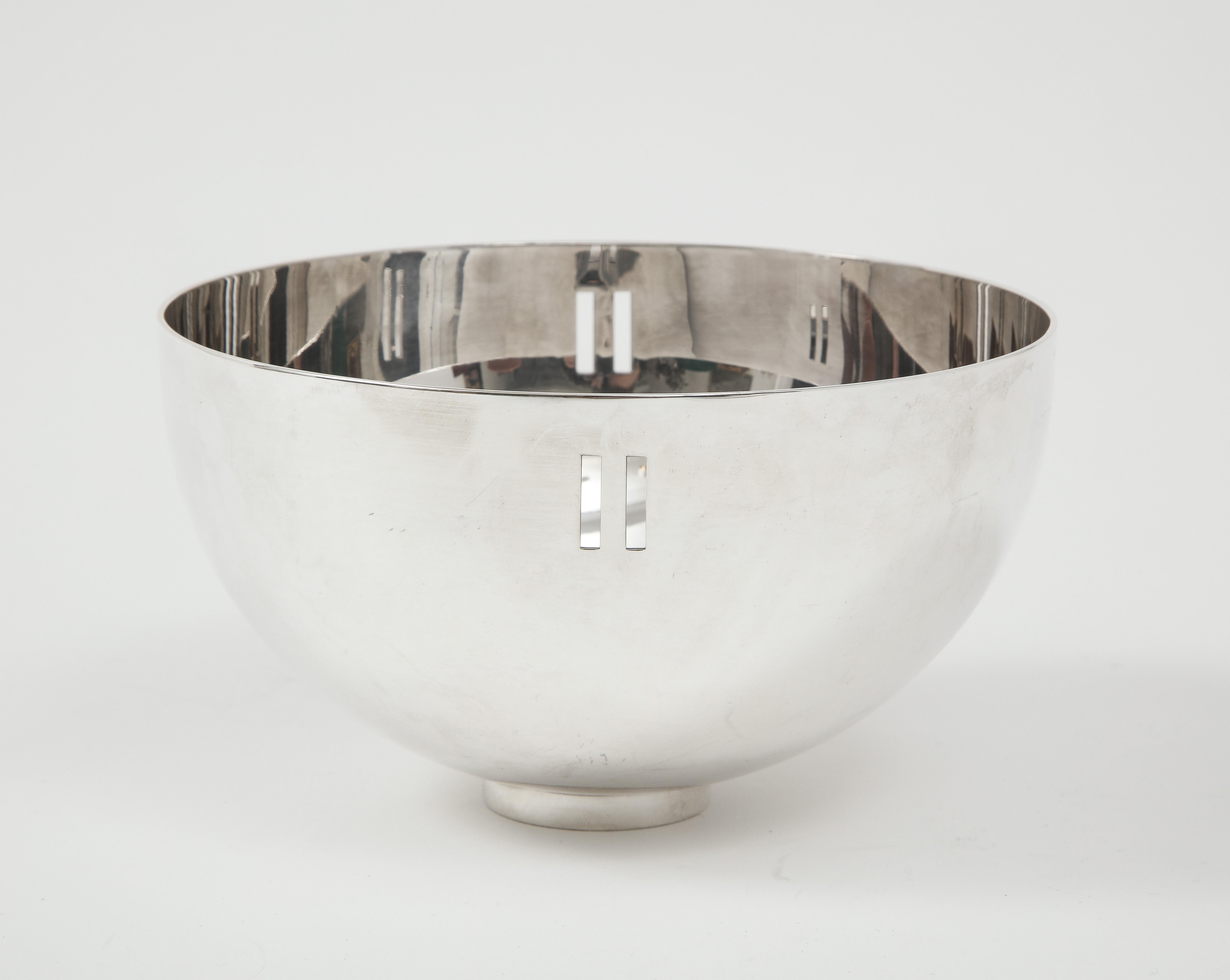 Richard Meier Post Modern Decorative Bowl In Good Condition In New York, NY