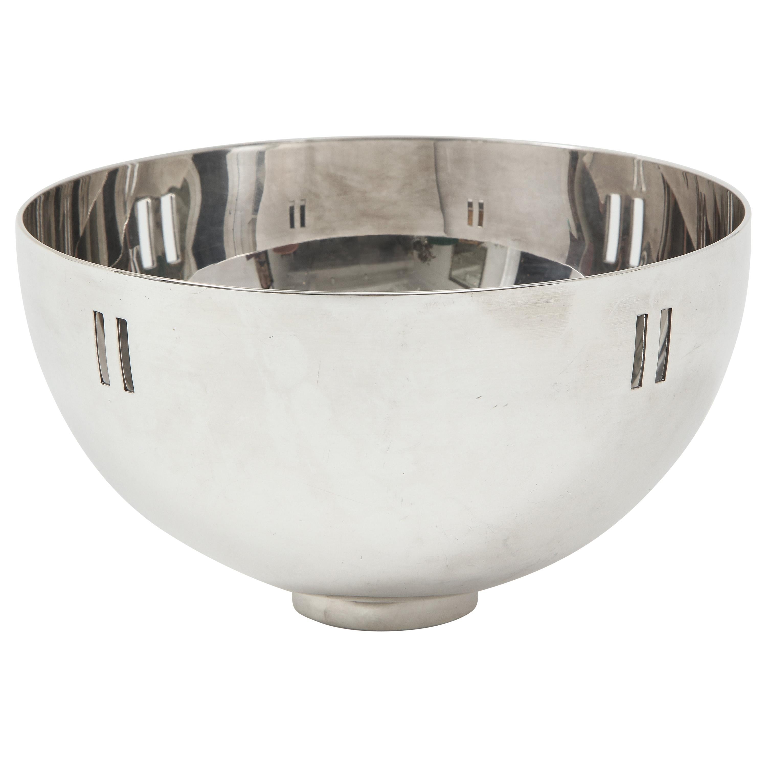 Modern Mexican Decorative Bowl from Texcoco Tripod Base For Sale at 1stDibs