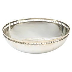 Richard Meier für Swid Powell Architektonische Wolkenkratzer-Schale aus den 90er Jahren in Silber