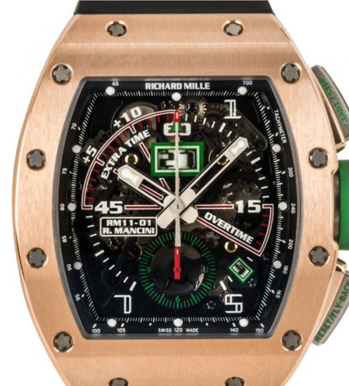 Une collaboration Richard Mille créée avec l'ancien joueur de football emblématique et aujourd'hui manager Roberto Mancini. Inspiré par son inventivité et son élégance sur le terrain. Ce garde-temps est une représentation des valeurs fondamentales