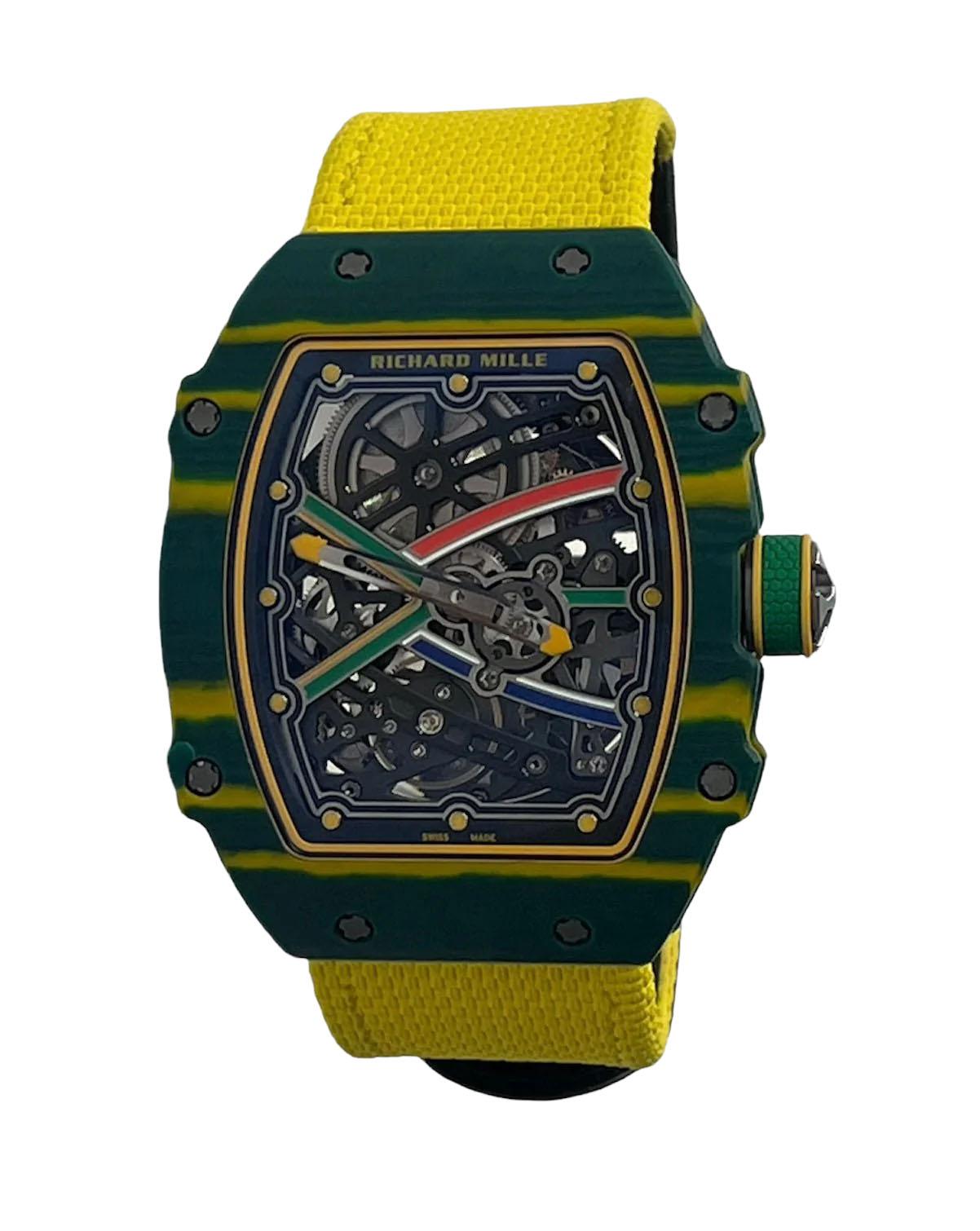 La Richard Mille RM 67-02 Wayde Van Niekerk est une remarquable fusion de matériaux avancés et de design de pointe, conçue à la fois pour les performances athlétiques et l'attrait du luxe. Son boîtier ultra-léger, mesurant 38,7 x 47,52 mm et