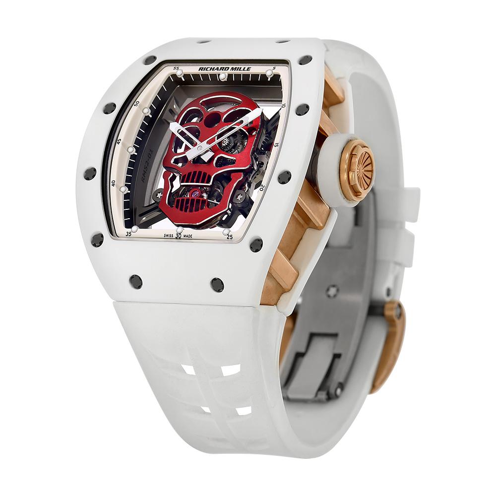 In 2013, Richard Mille released one of their most exclusive designs, a 6-piece limited edition of the RM52-01. The Red Skull RM52-01 is the descendant of the equally rare RM052. The RM052-01 case is tonneau shaped with a surface dimension of 50 x