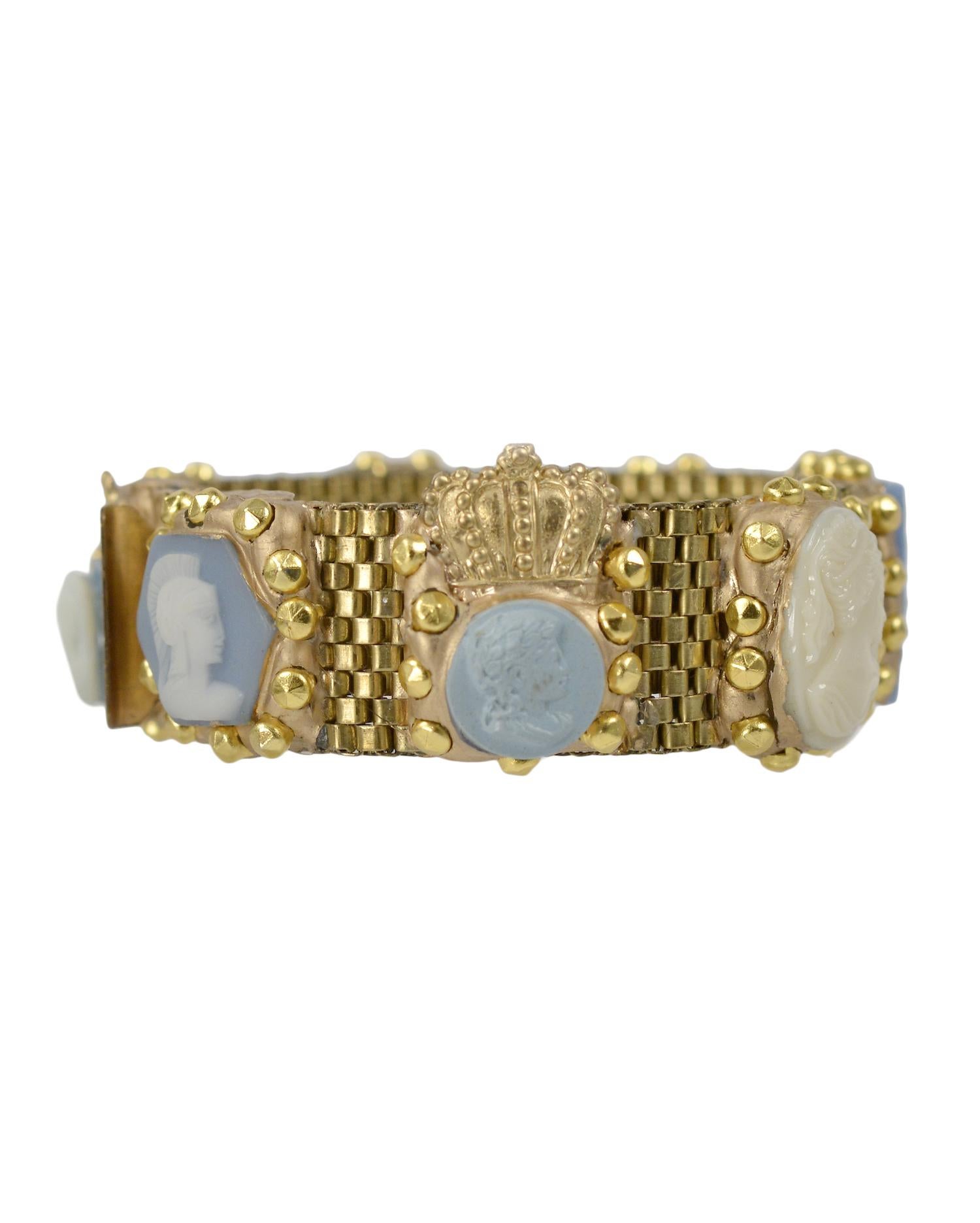 Richard Minadeo Blue Wedgwood Cameo Bracelet In New Condition In Los Angeles, CA