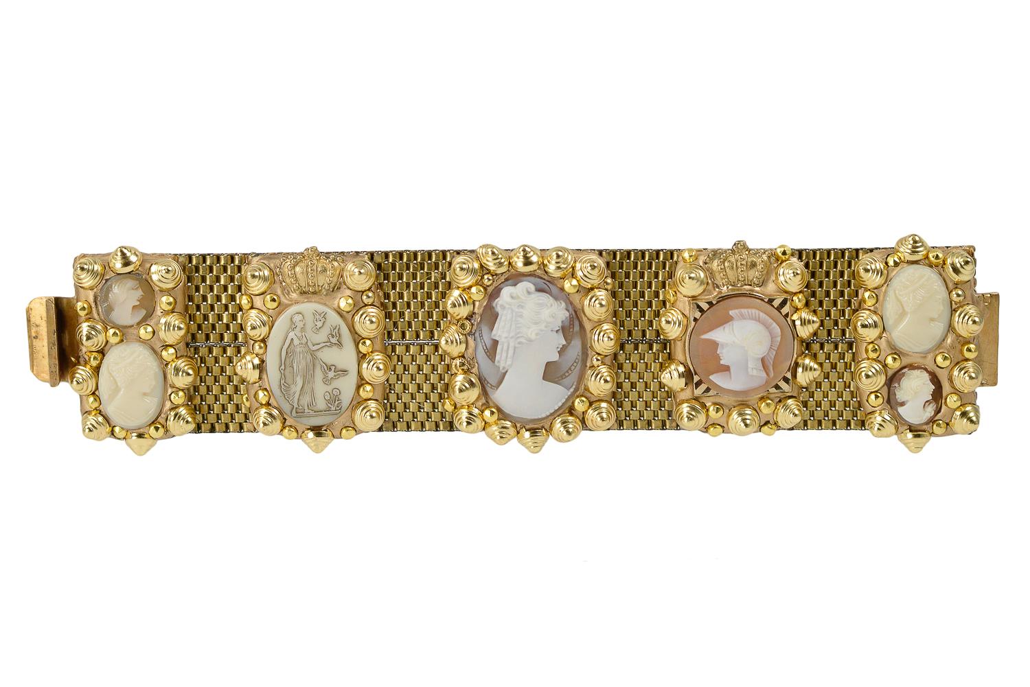 Richard Minadeo Coral & Cream Cameo Double Bracelet In New Condition In Los Angeles, CA