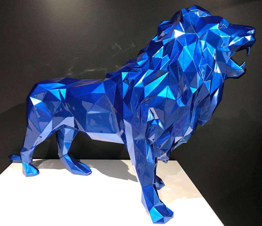 Lion 150 cm Bleu Sams IV/IV - Sculpture de Richard Orlinksi