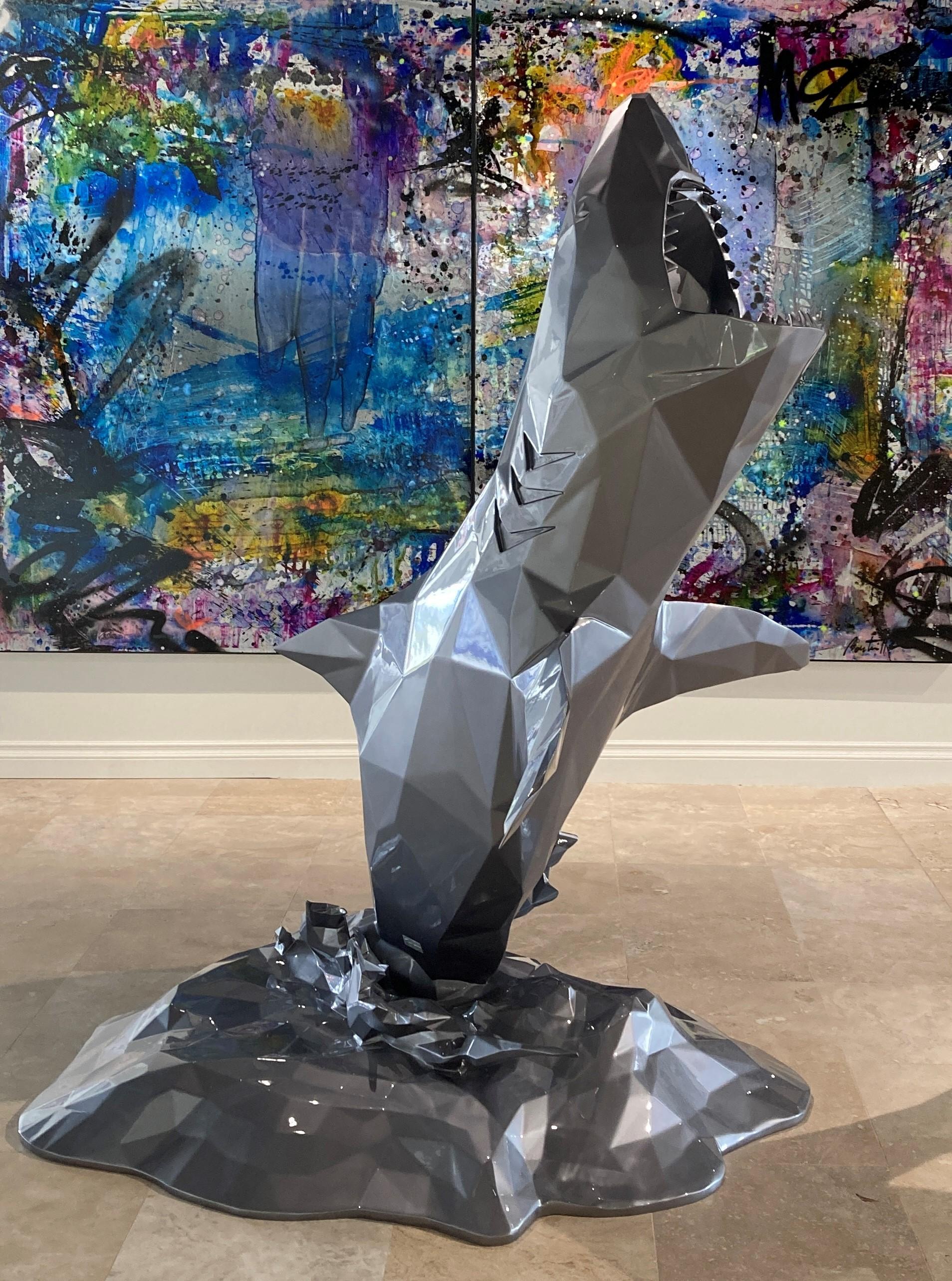Richard Orlinksi Abstract Sculpture - Shark - 180 cm Gris Metal 8/8