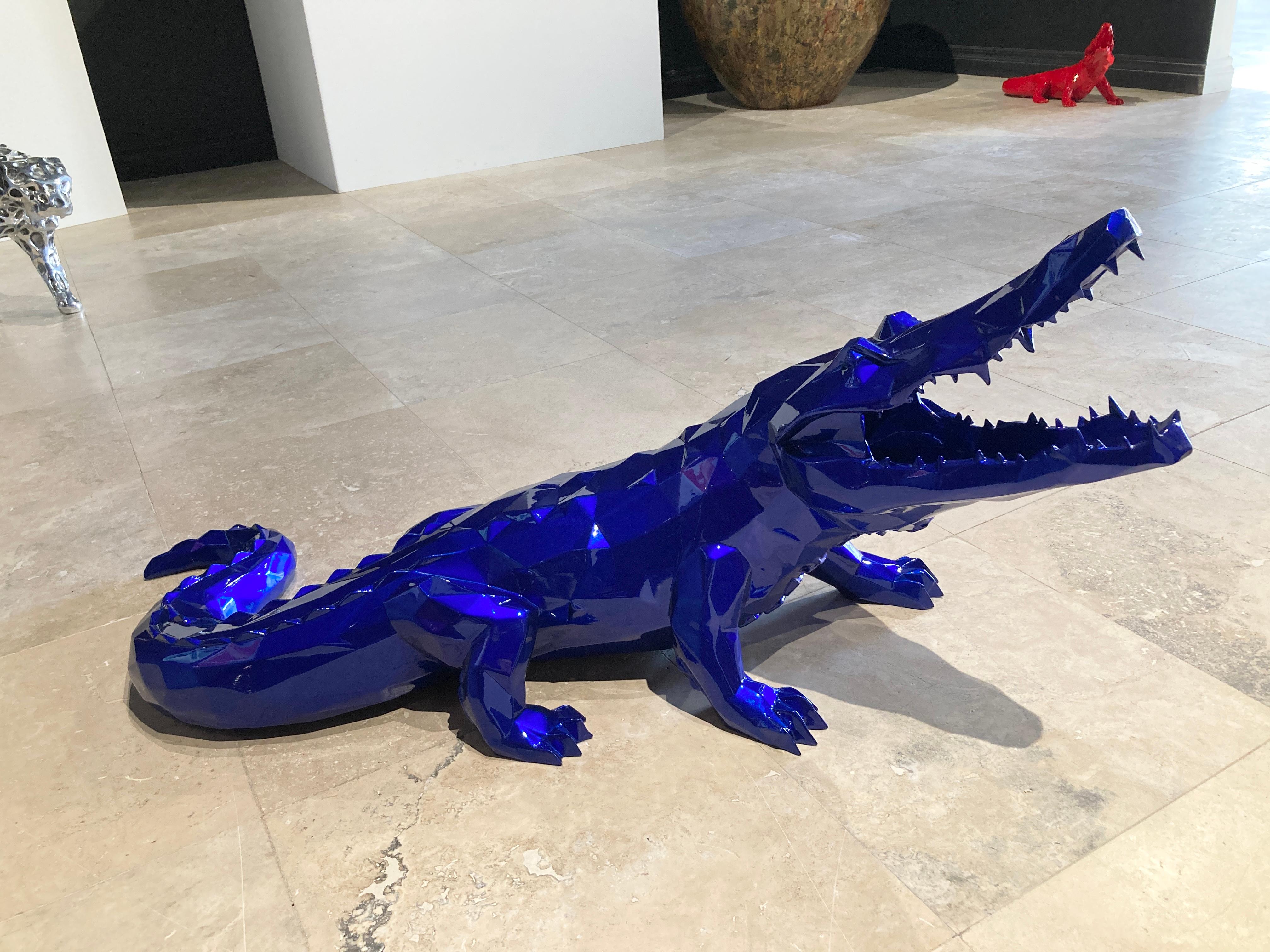 Crocodile - 110 cm Bleu Mick 48/50 - Contemporary Sculpture by Richard Orlinski