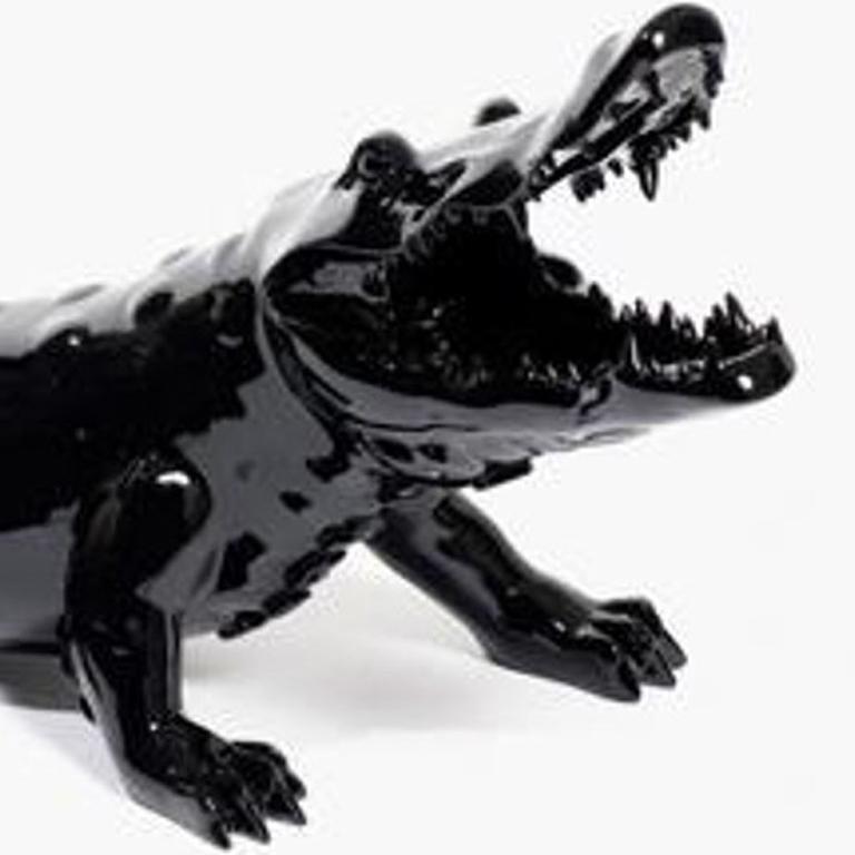 Sculpture en crocodile noir « Born Wild Glossy » (né en  en vente 1