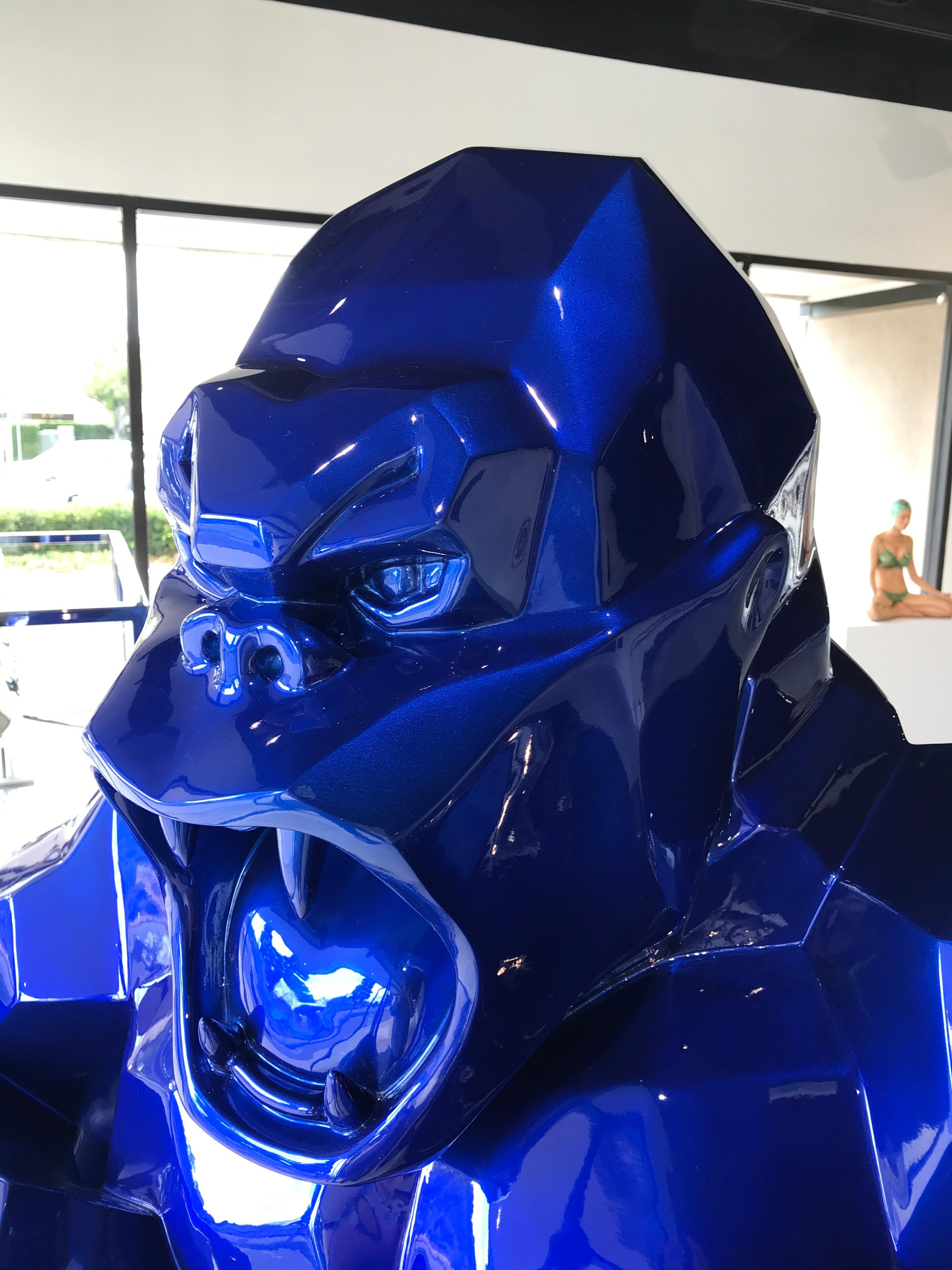 Kong Blue Mick - Resin outdoor/indoor 71 in / 180 cm - by Richard Orlinski 2