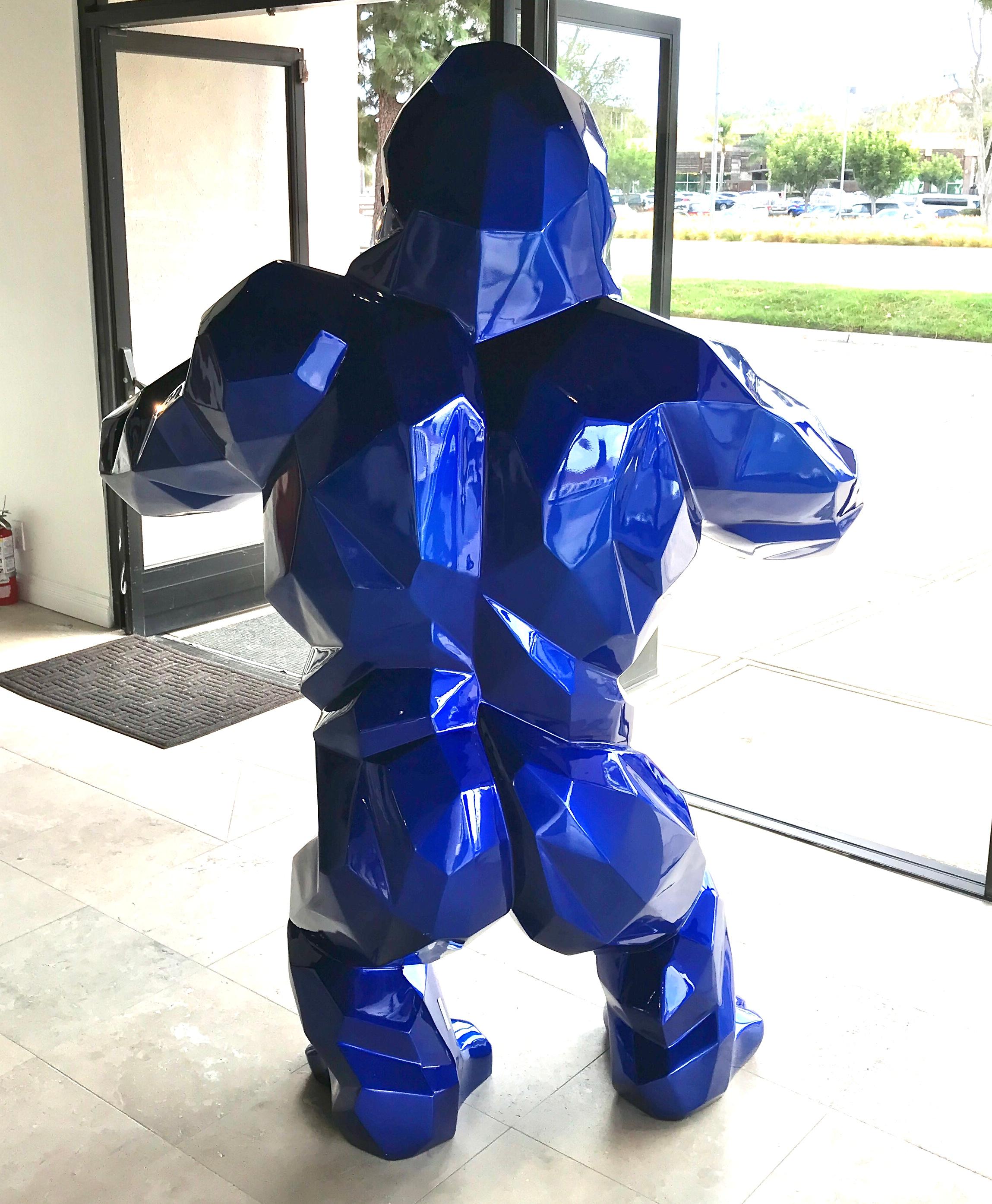 Edition number 2 of 8.
Outdoor / indoor sculpture.
Superb blue metallic color. 

About the artist:

Richard Orlinski sculpts to sublimate reality and create living, beautiful and timeless works of art, which arouse emotion in the eyes of the