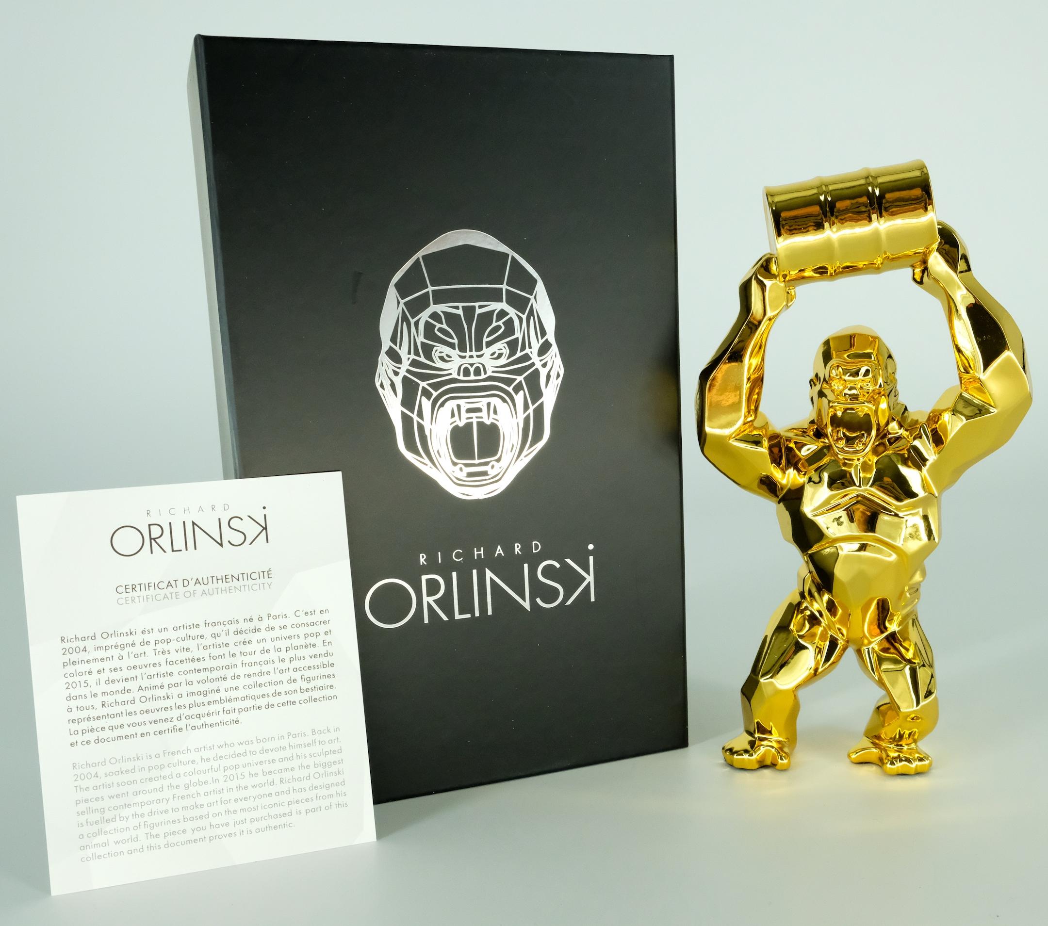 Richard ORLINSKI
Kong Oil Spirit (Gold edition)

Sculpture in resin
Metallic Gold
About 18 x 10 cm (c. 7 x 4 in)
Presented in original box with certificate

Excellent condition