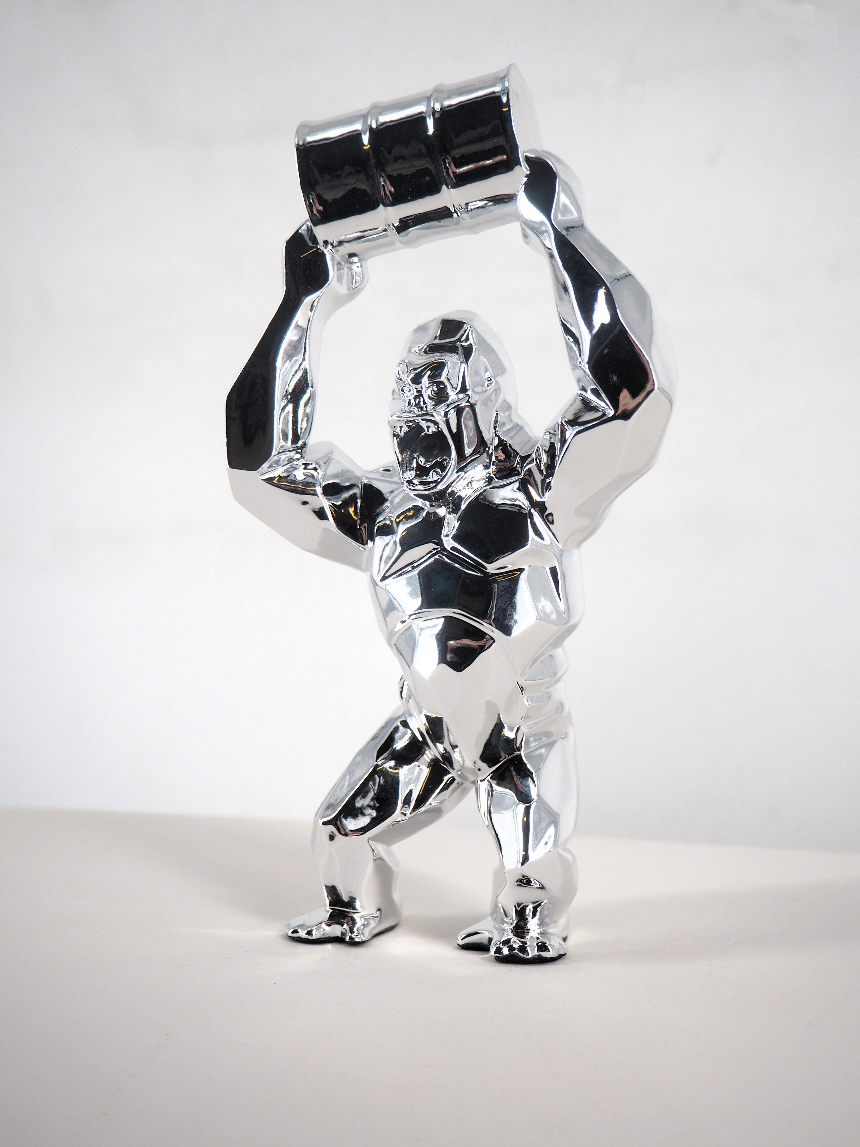 Richard Orlinski Figurative Sculpture - Kong Oil  (Silver) - Sculpture