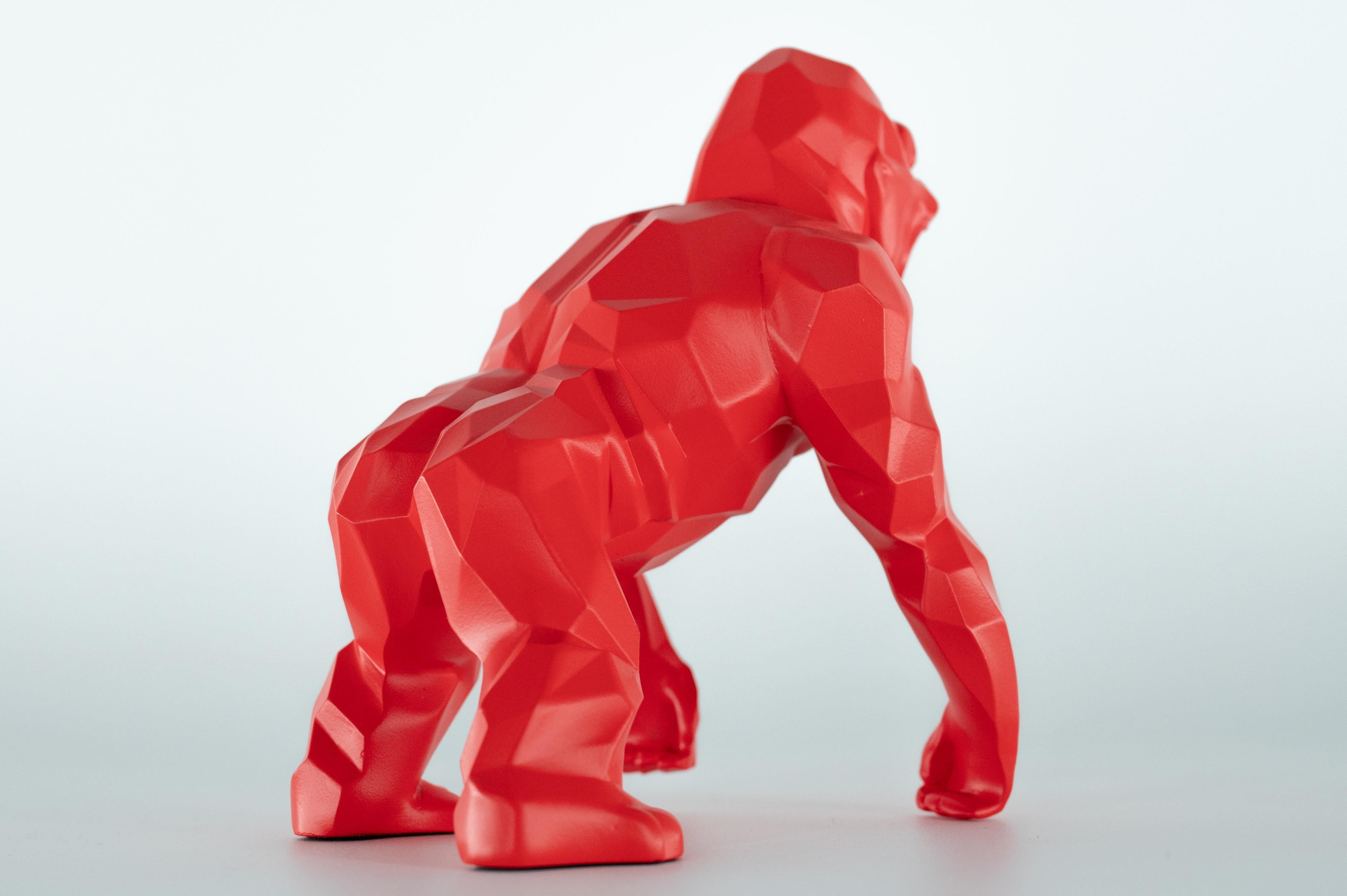 Kong Origin (Red Mat Edition) - Skulptur in Originalverpackung mit Künstlermantel im Angebot 4