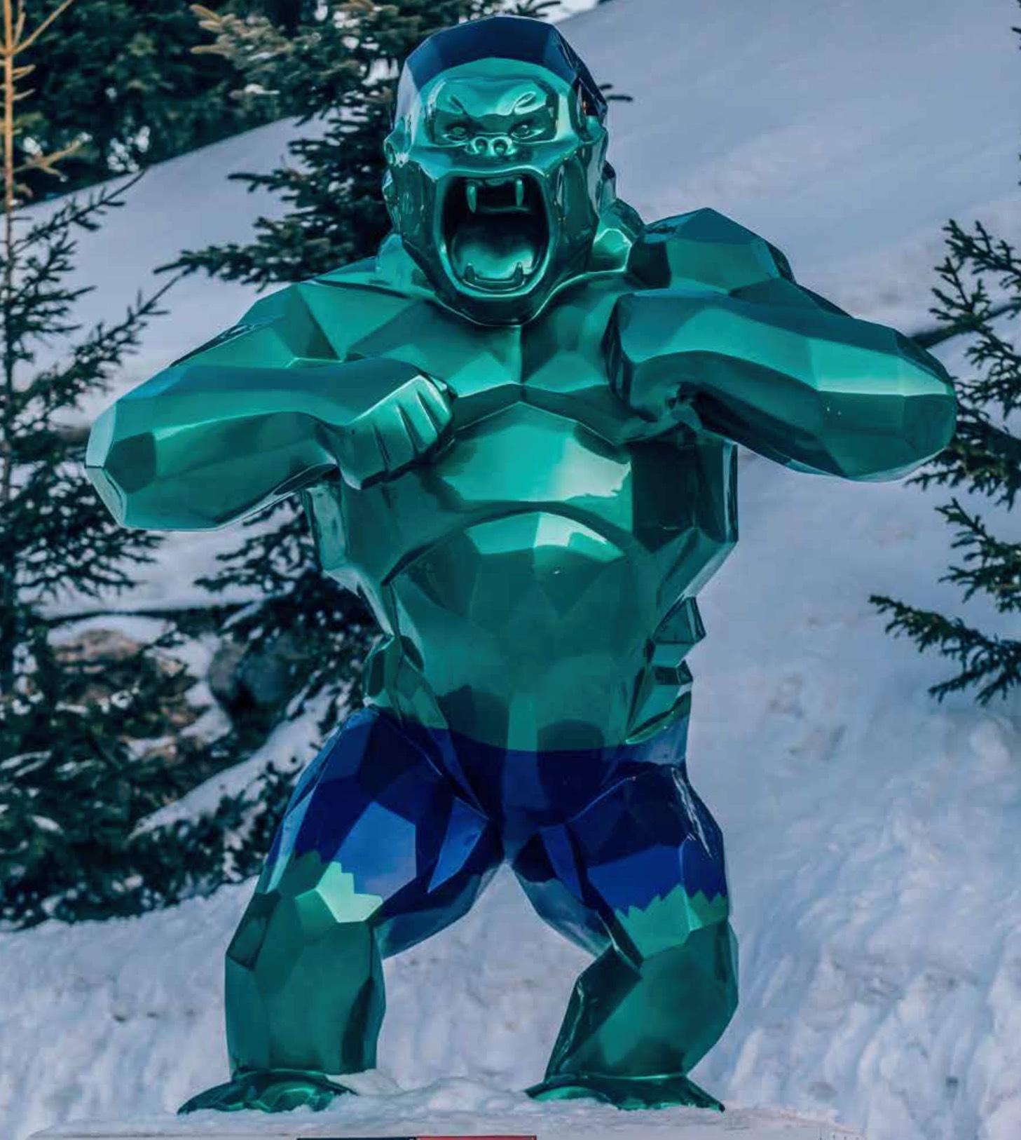 Avec sa couleur verte, son apparence animale et sa colère
Monster Kong est un exemple de l'exploration récurrente par l'artiste de l'univers des
la violence des êtres humains. Richard Orlinski, fan de bandes dessinées, a fusionné
Hulk et Kong pour