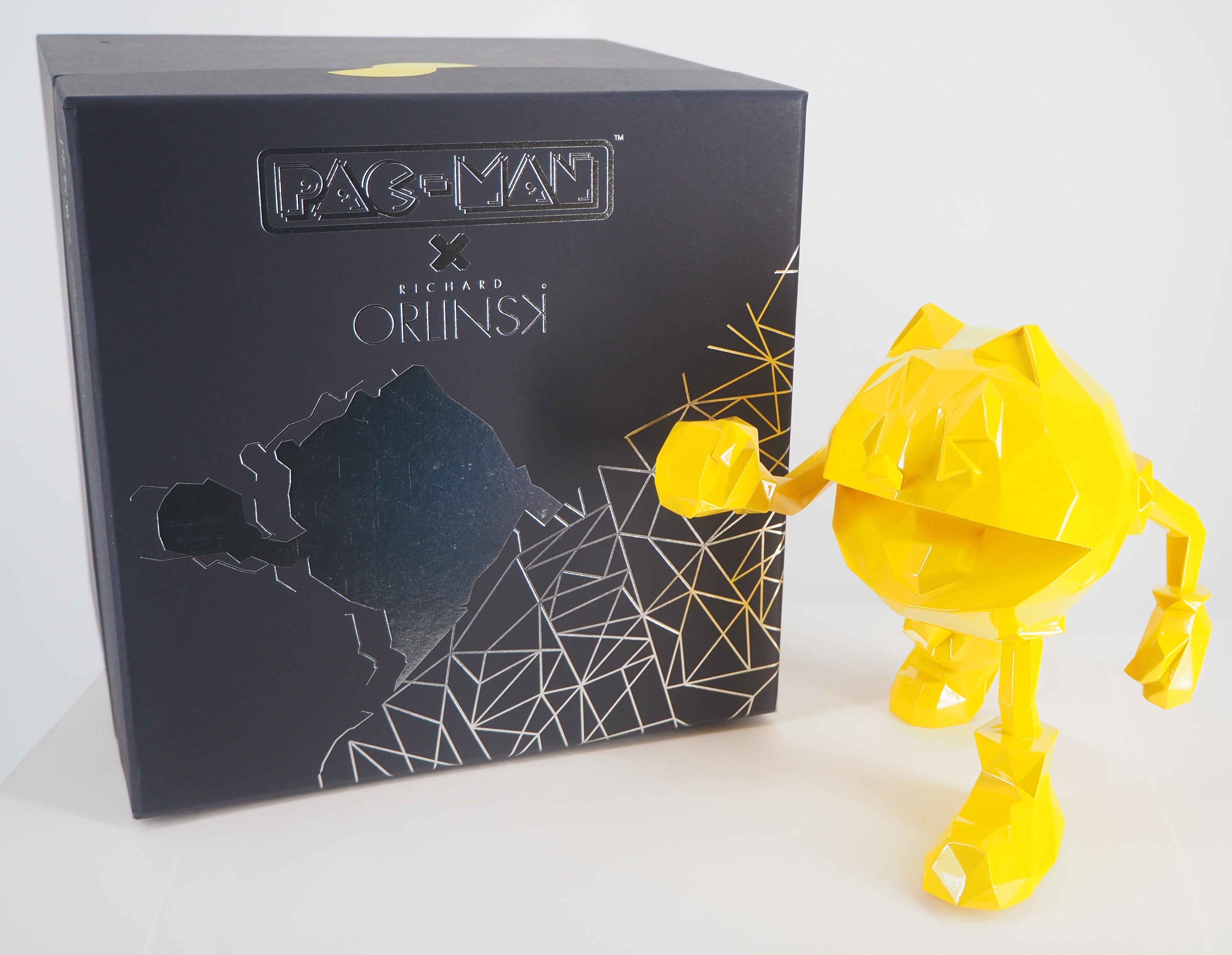 Pac-Man (édition jaune) - Sculpture  - Beige Figurative Sculpture par Richard Orlinski