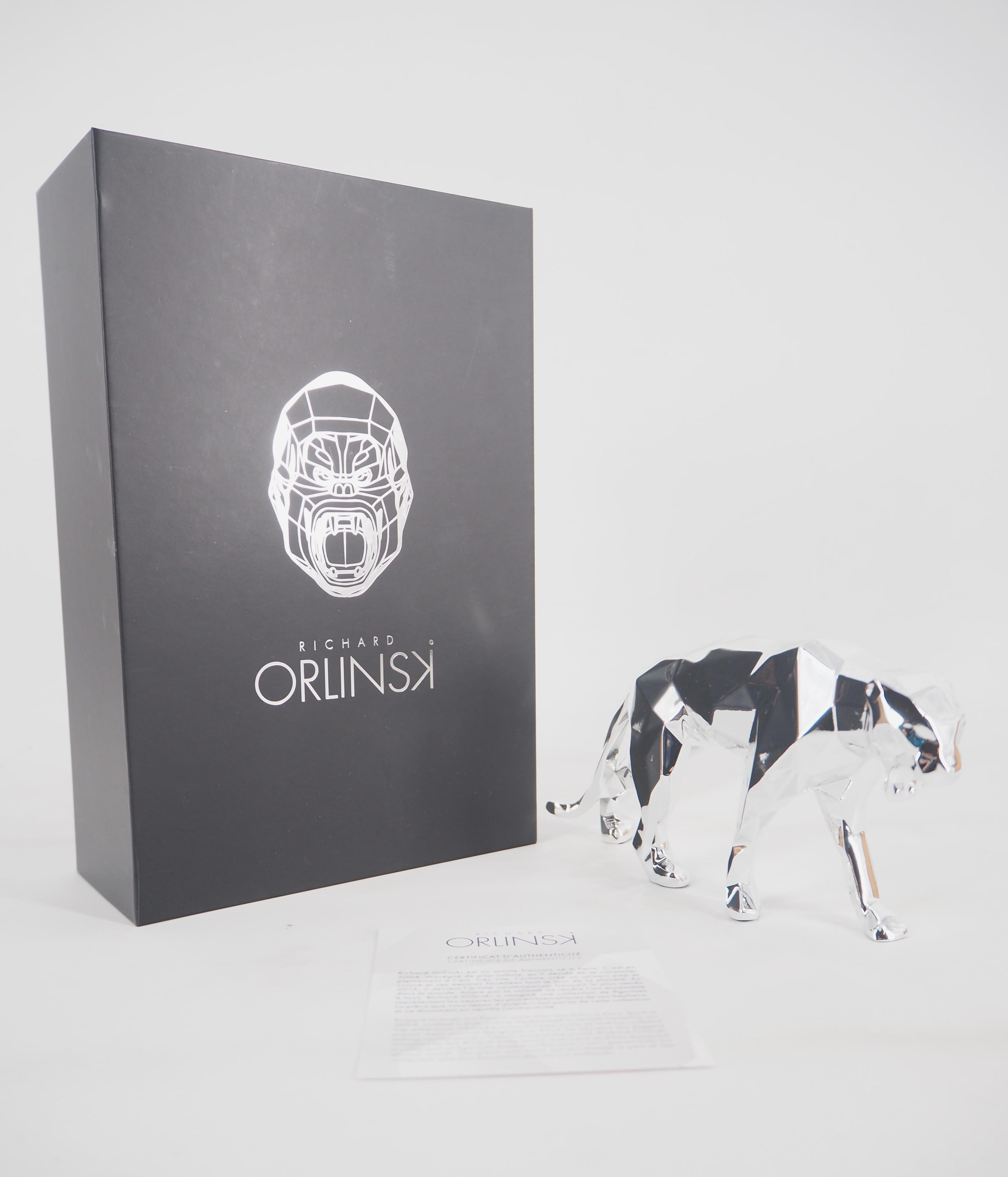 Richard ORLINSKI
Panther Spirit (Silver Edition)

Sculpture in resin
Metallic silver
About 9 x 18 x 3,5 cm (c. 3,5 x 7 x 1,3 in)
Presented in original box with certificate

Excellent condition