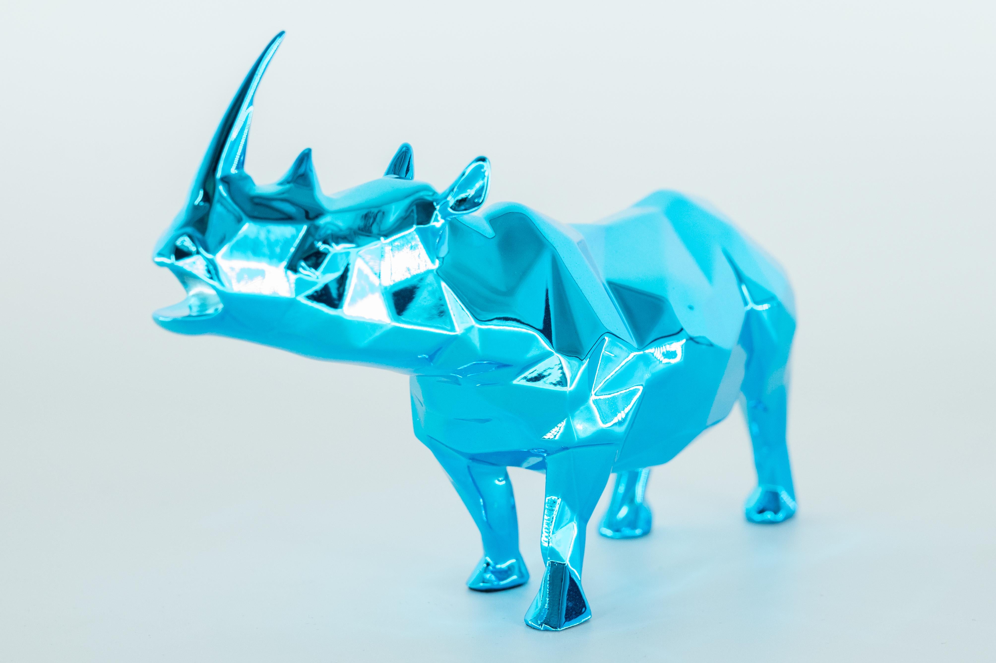 Rhino Spirit (Azur Edition) - Skulptur in Originalverpackung mit Künstlermantel im Angebot 2